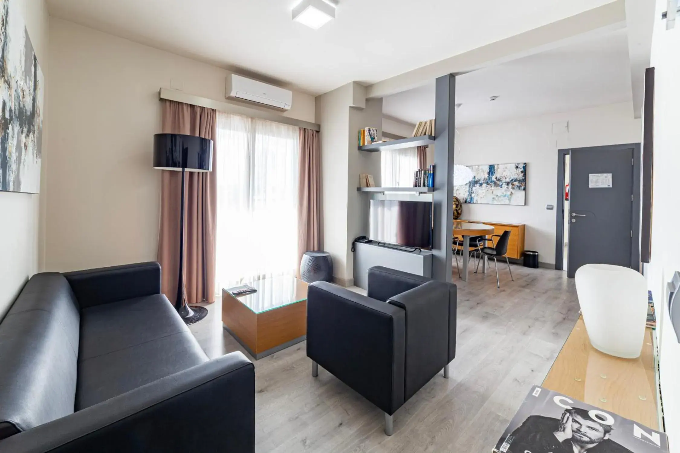 Living room in Hotel Oasis Plaza Living room in Hotel Oasis Plaza