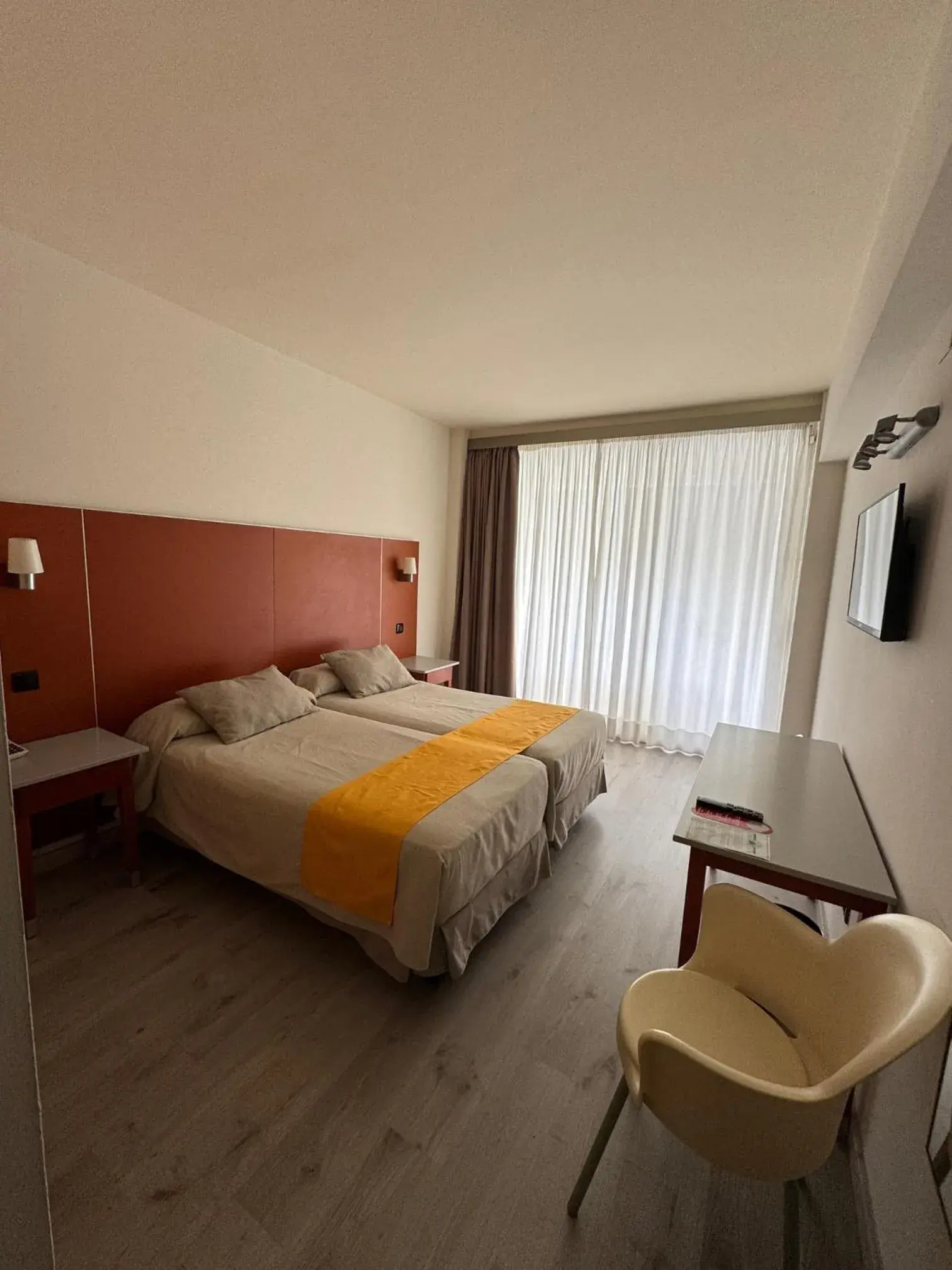 Bed in Hotel Oasis Plaza Bed in Hotel Oasis Plaza