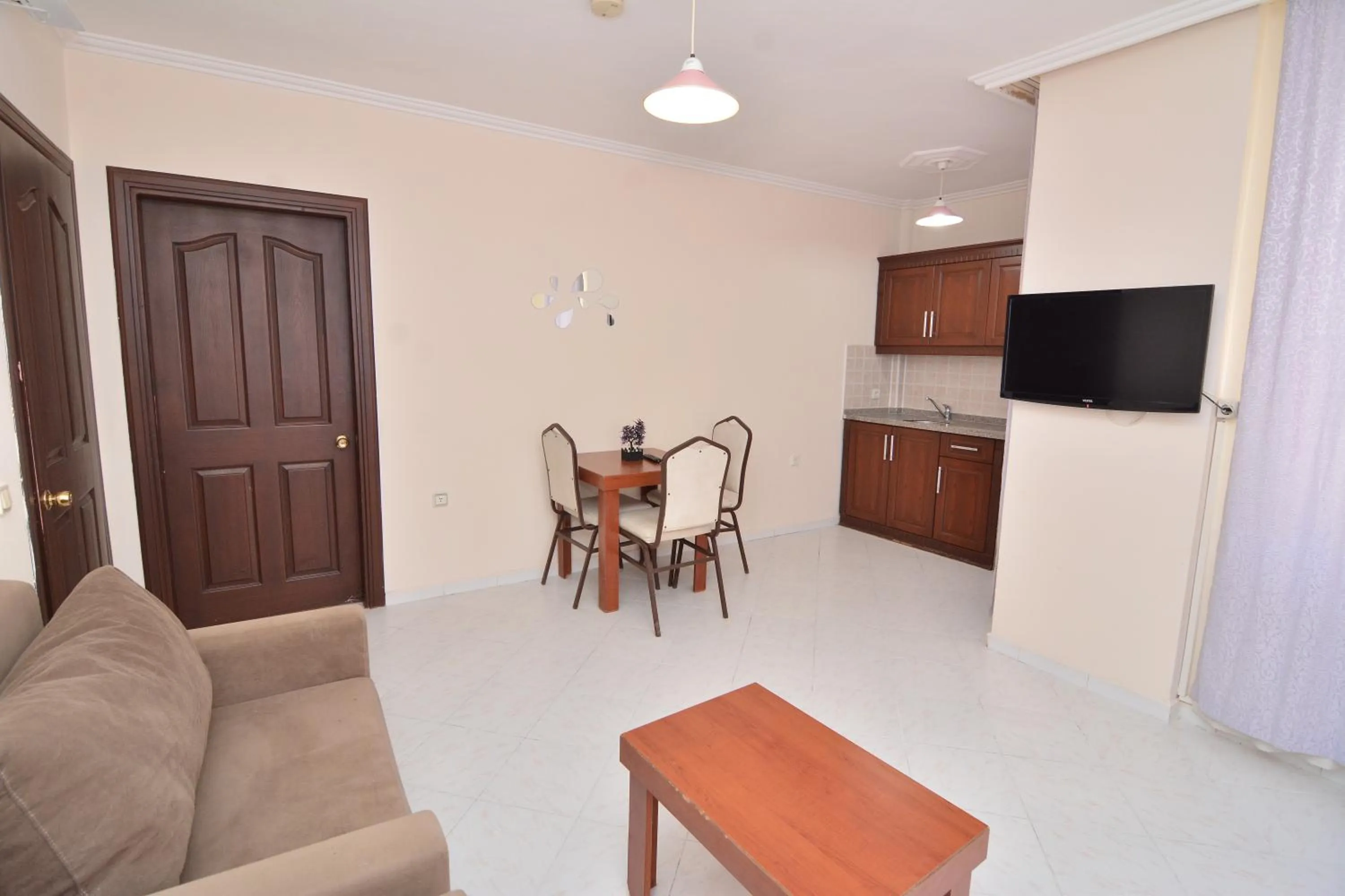 Living room in Rose Garden Apart Hotel