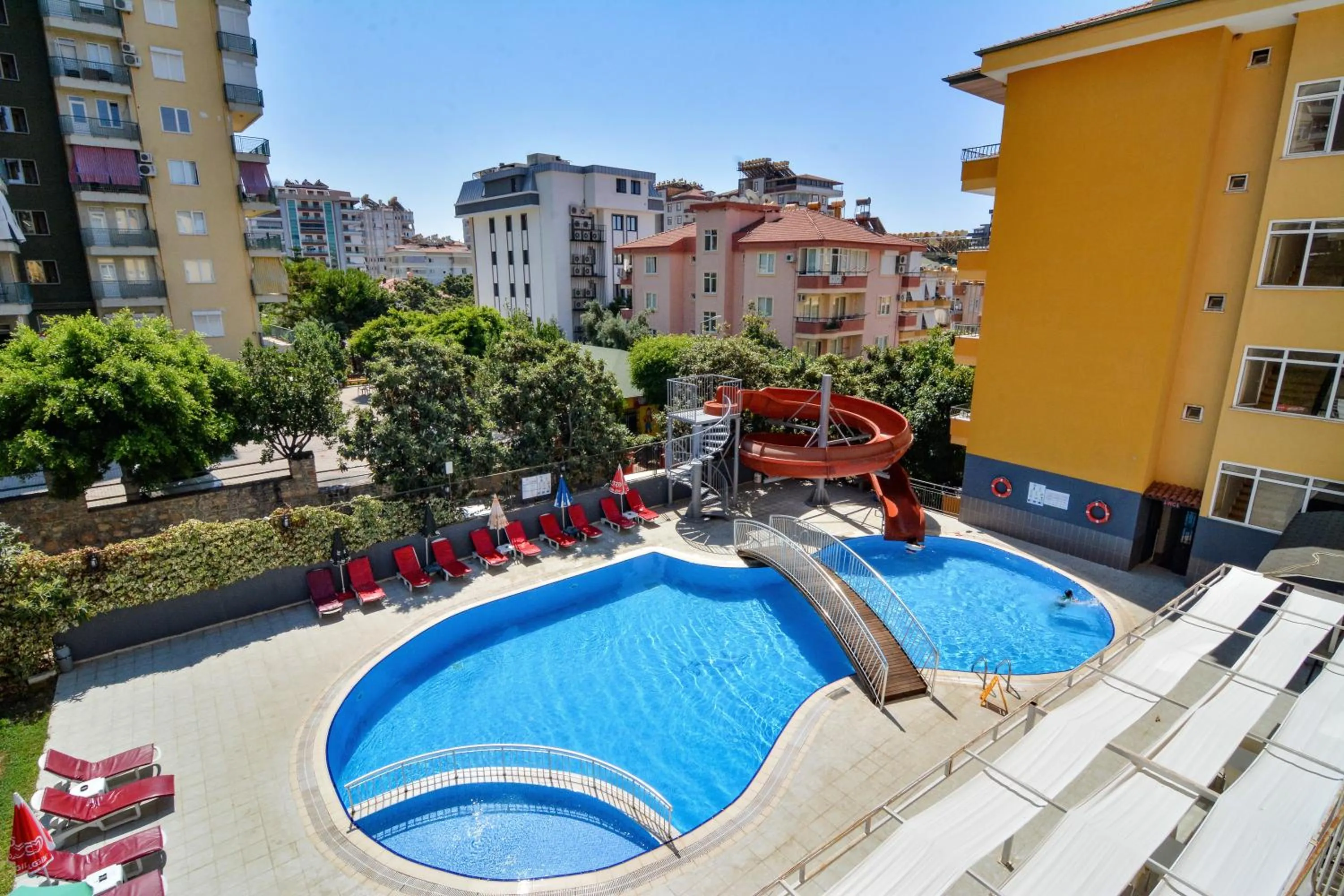 Swimming pool in Rose Garden Apart Hotel