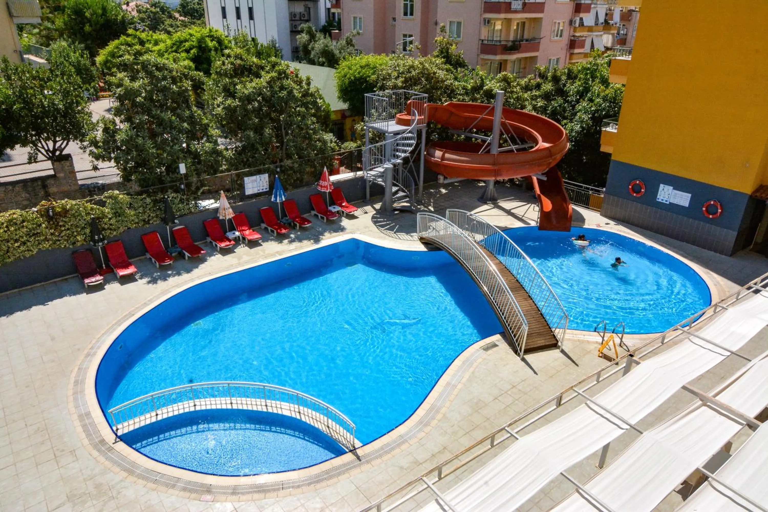 Swimming pool in Rose Garden Apart Hotel