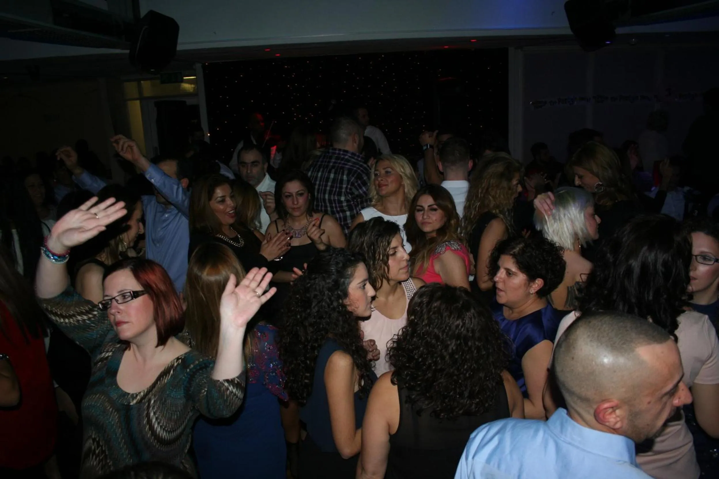 Evening entertainment in Rose Garden Apart Hotel