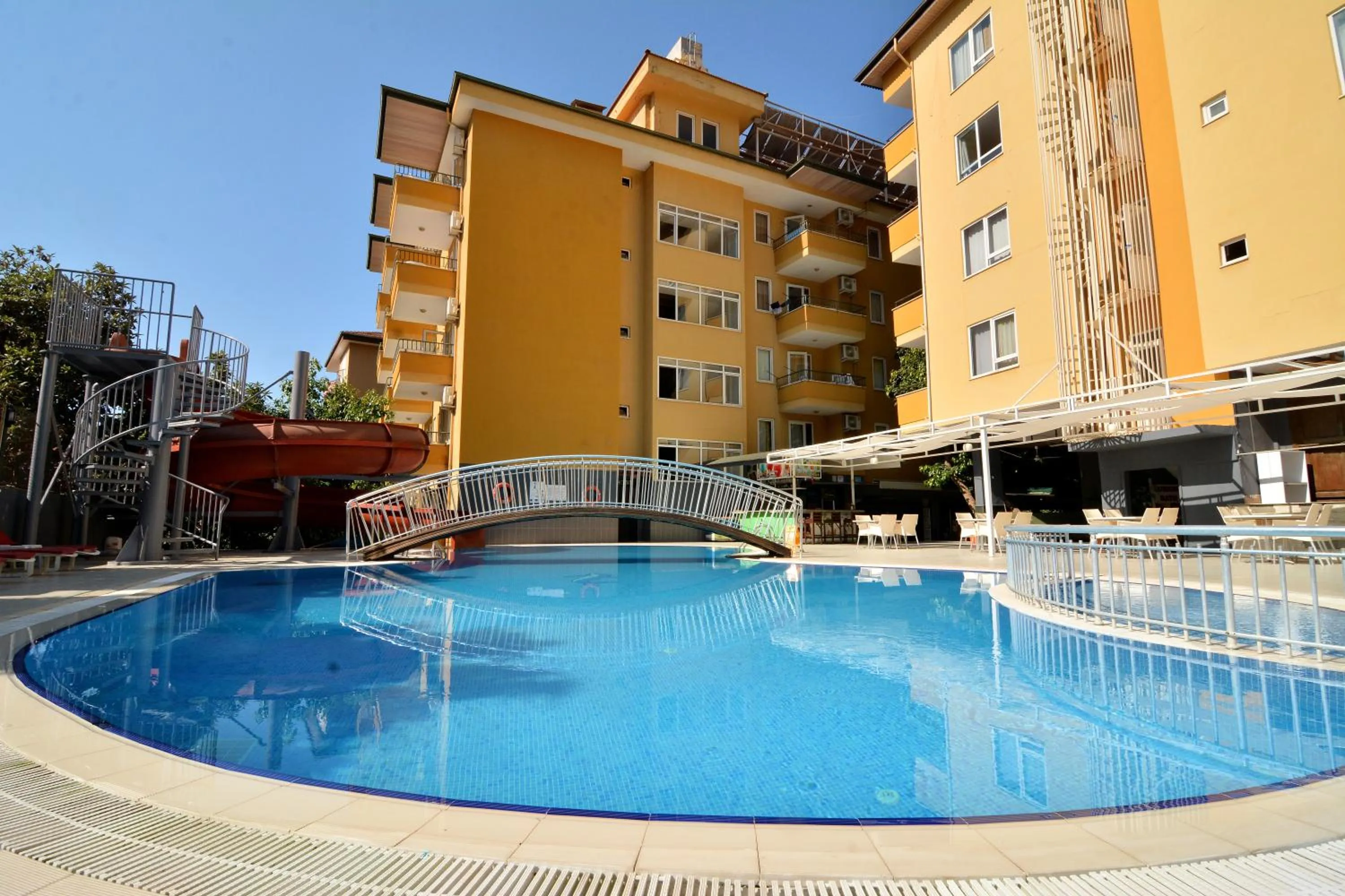 Swimming pool in Rose Garden Apart Hotel