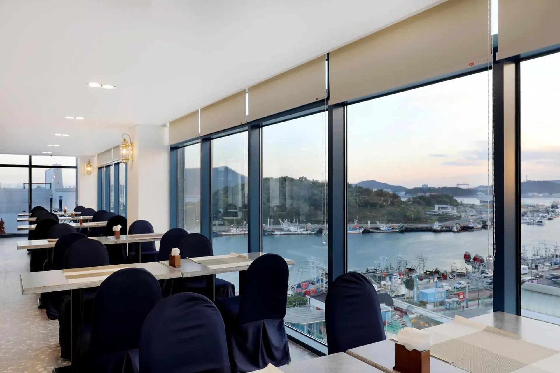Restaurant/places to eat in Mokpo Ocean Hotel Restaurant/places to eat in Mokpo Ocean Hotel
