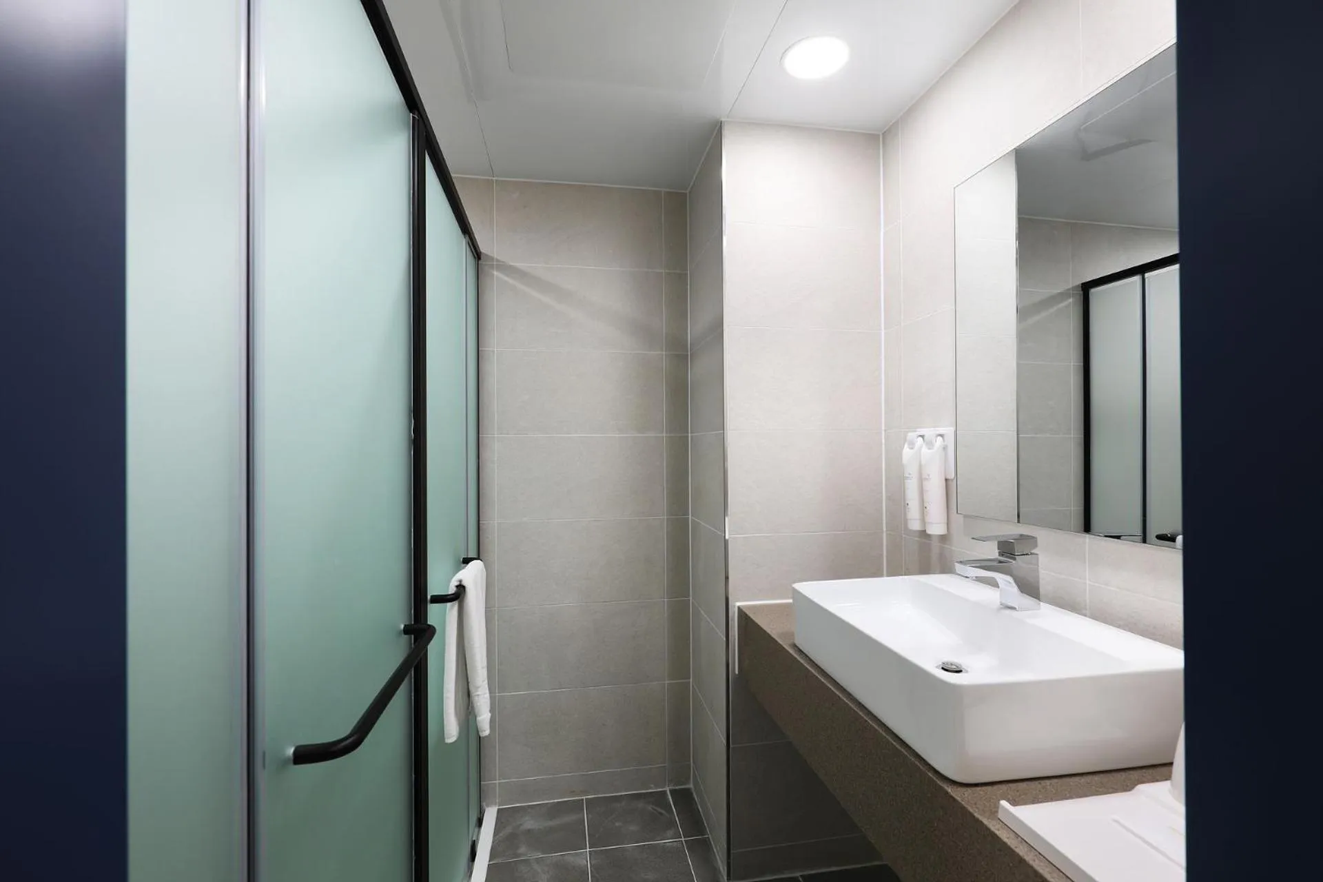 Bathroom in Mokpo Ocean Hotel