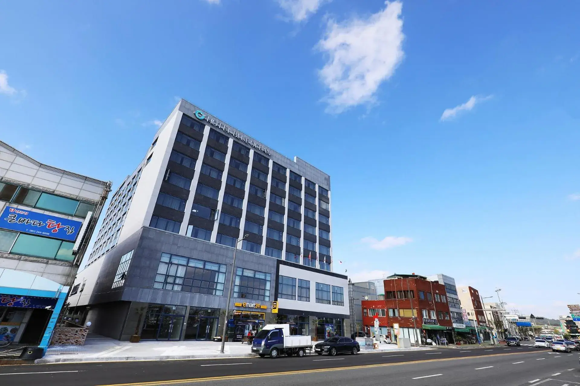 Property building in Mokpo Ocean Hotel Property building in Mokpo Ocean Hotel