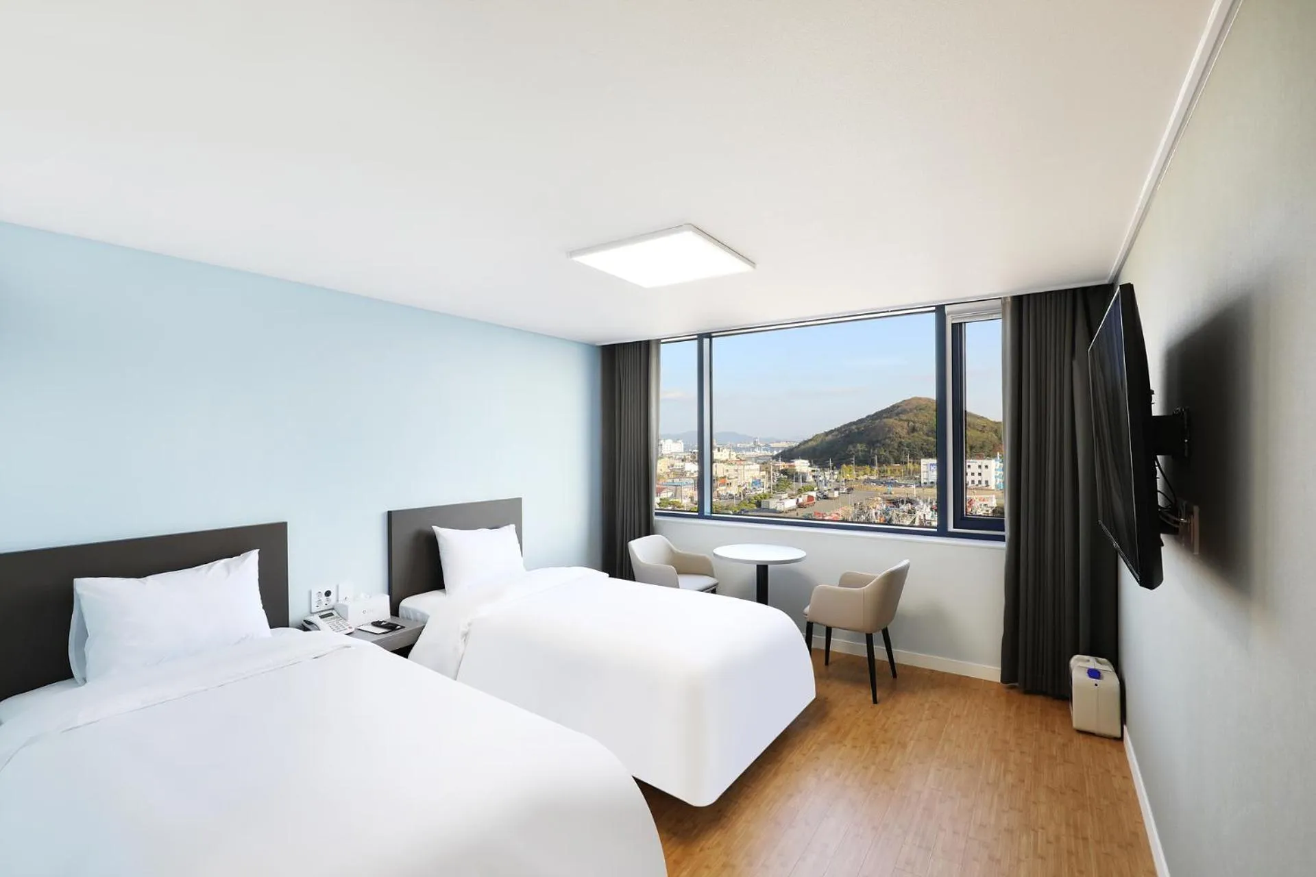 Natural landscape, Bed in Mokpo Ocean Hotel