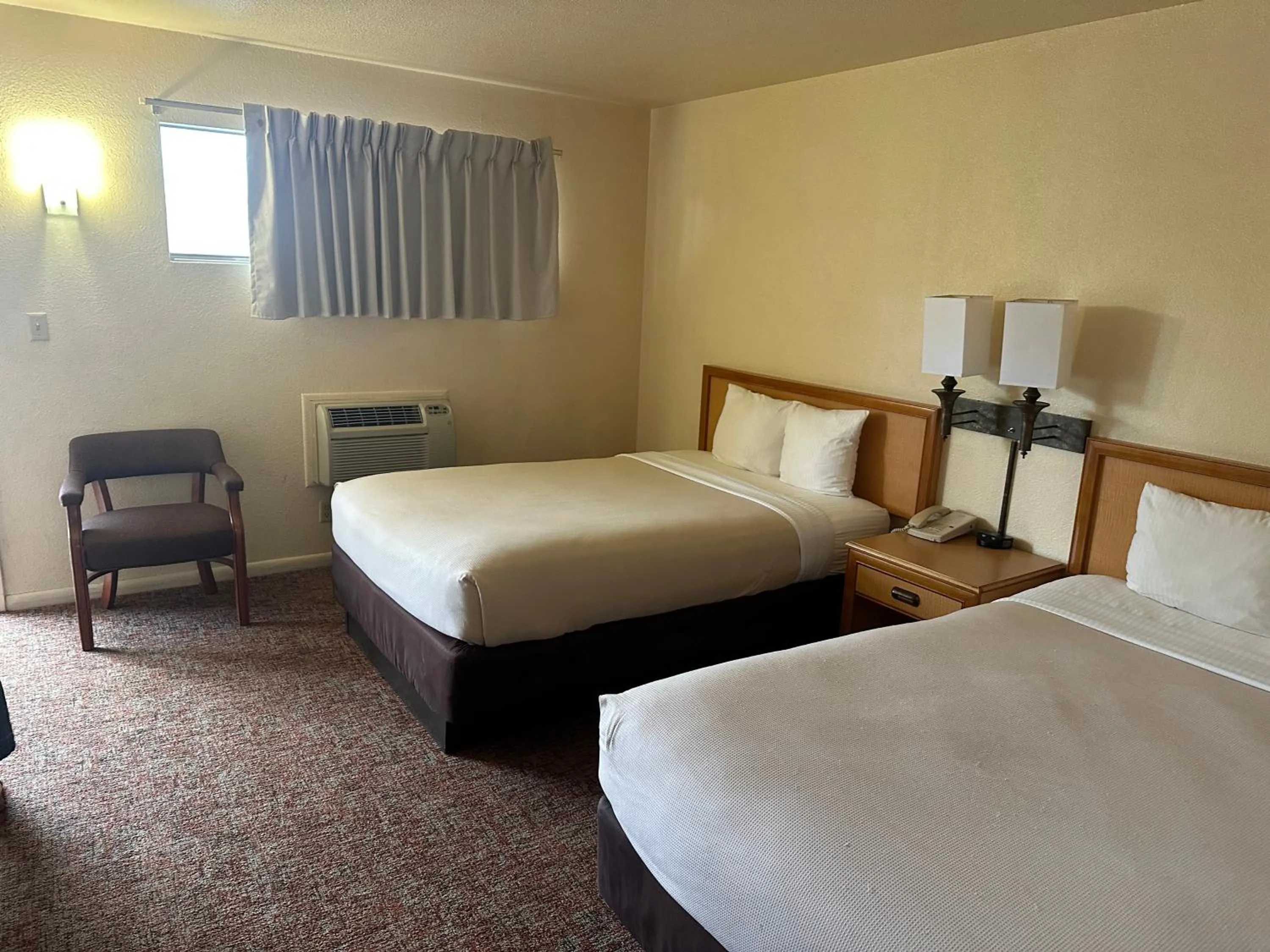 Bedroom, Bed in Big Bend Traveler's Inn