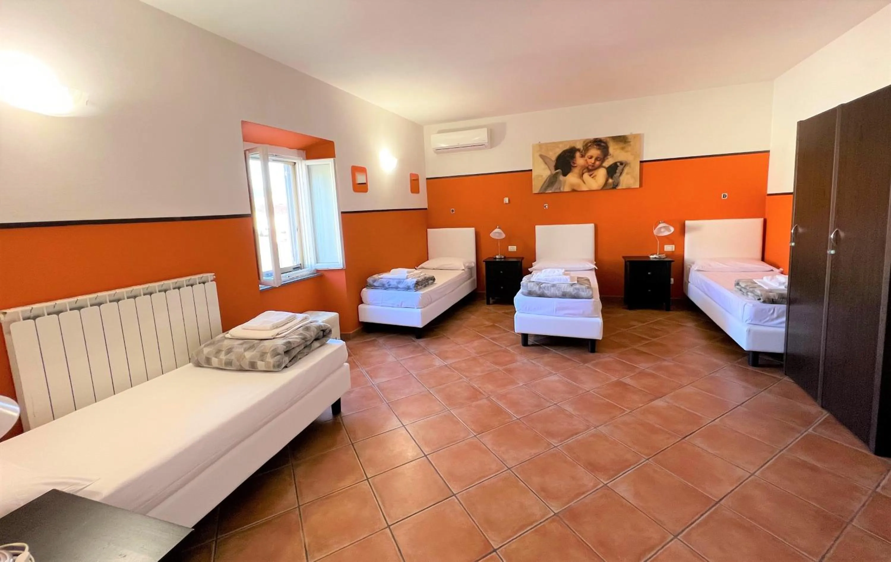 Bed in Emerald Palace