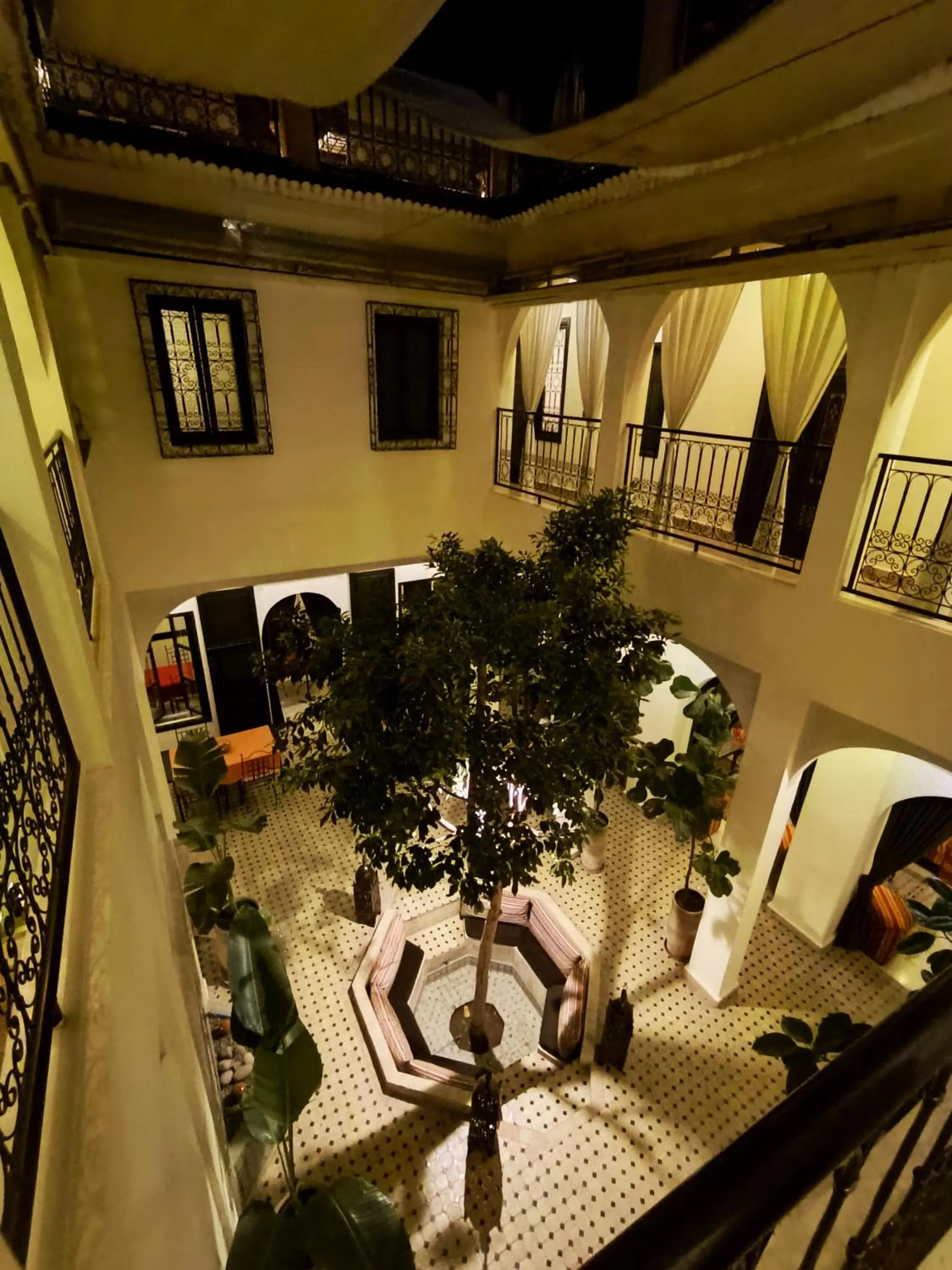 Riad Signature