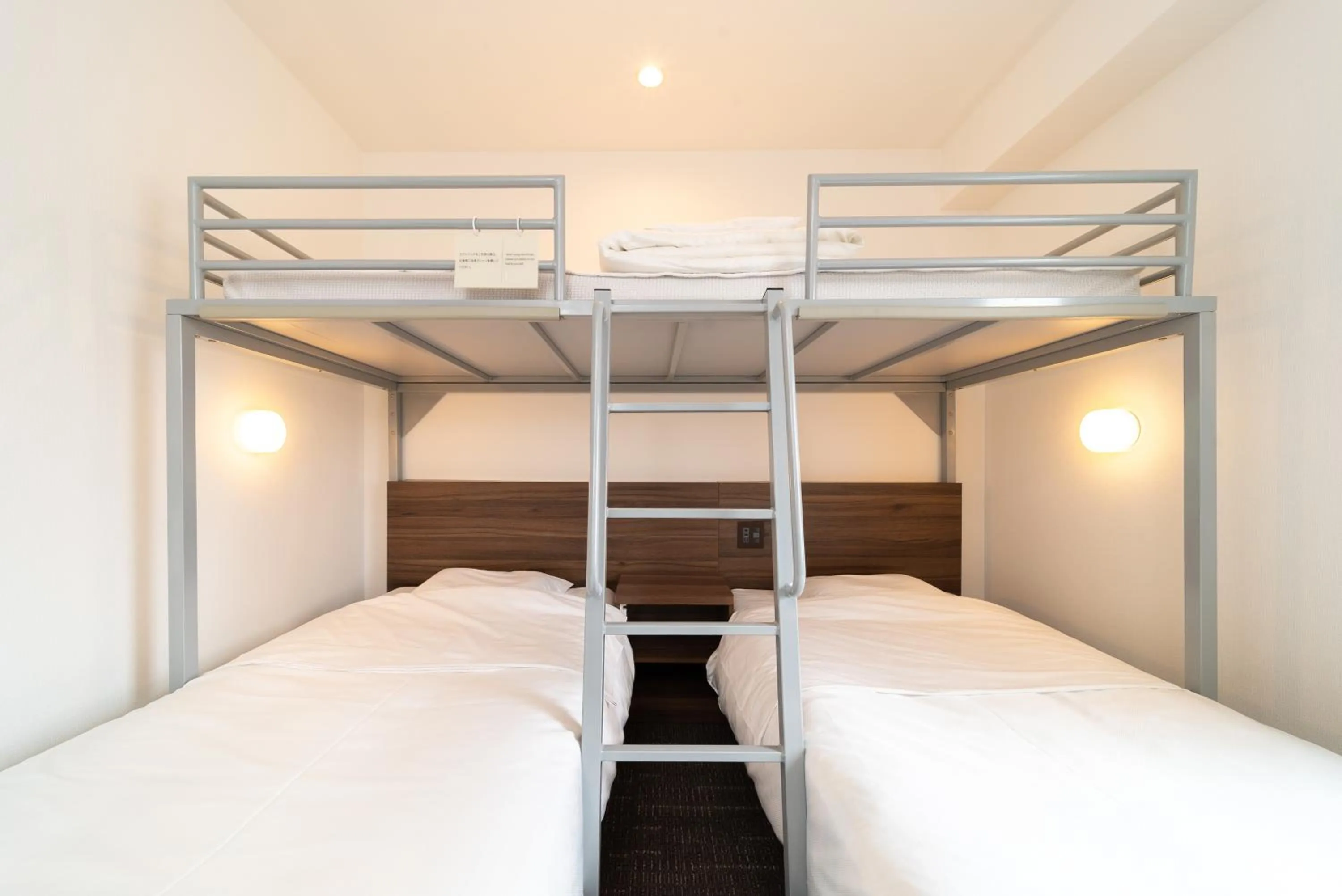 Bed in Super Hotel Tokyo JR Tachikawa Kitaguchi