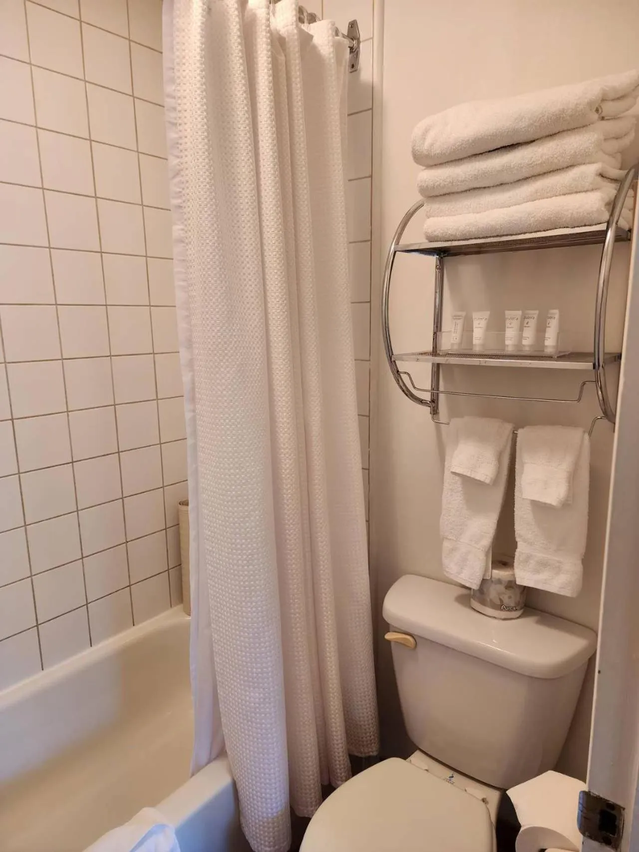 Shower in Auberge des Nuages