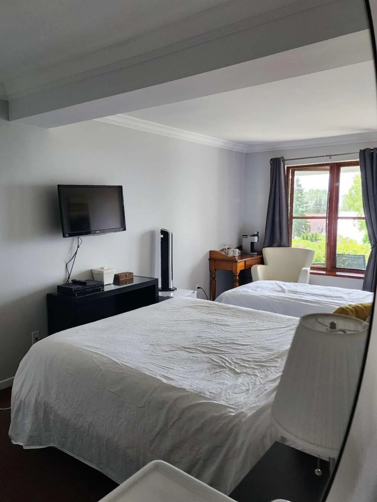 Bedroom, Bed in Auberge des Nuages