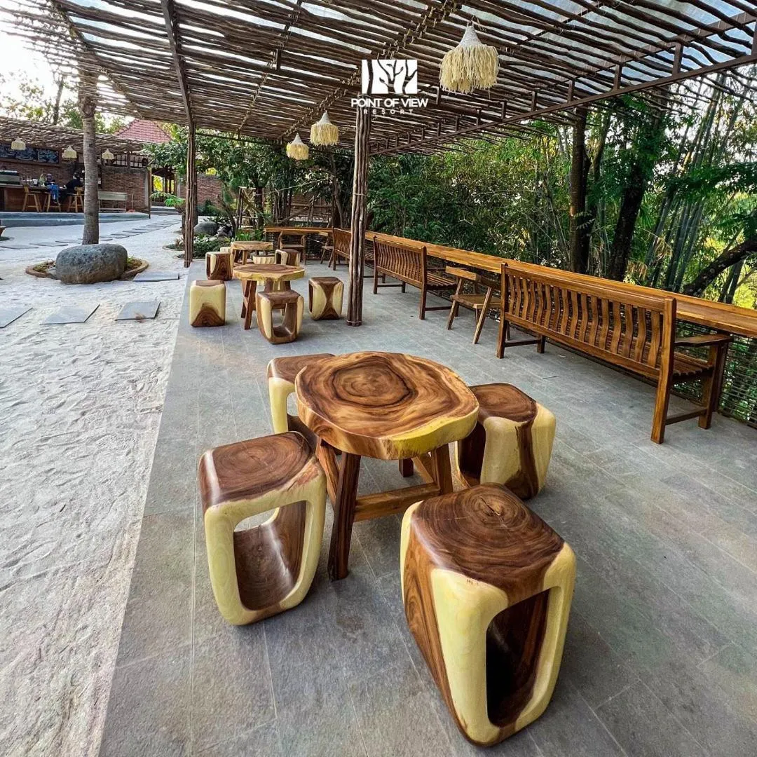 Restaurant/places to eat in Point of View Hotel & Resort Majalengka