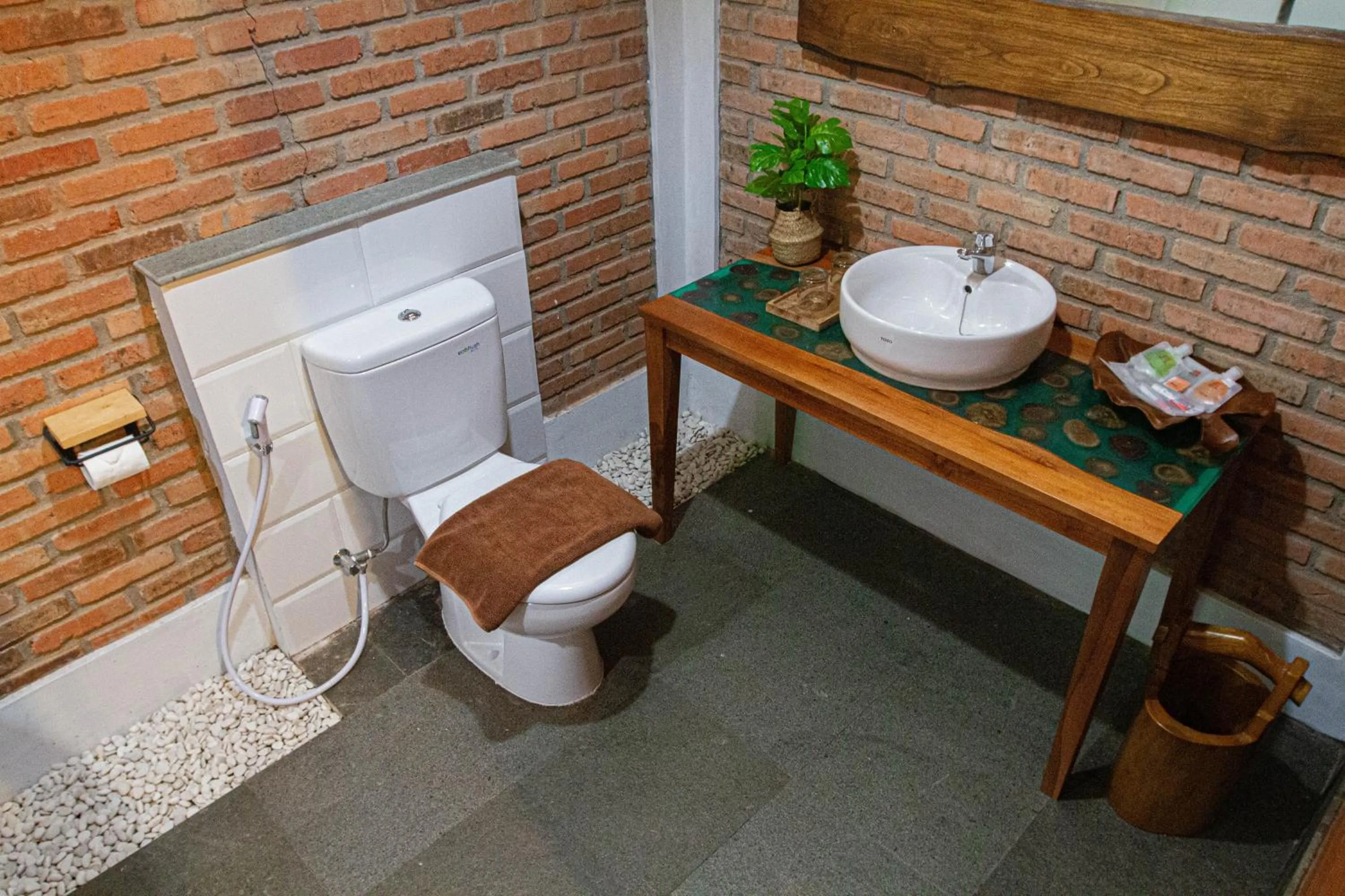 Toilet in Point of View Hotel & Resort Majalengka