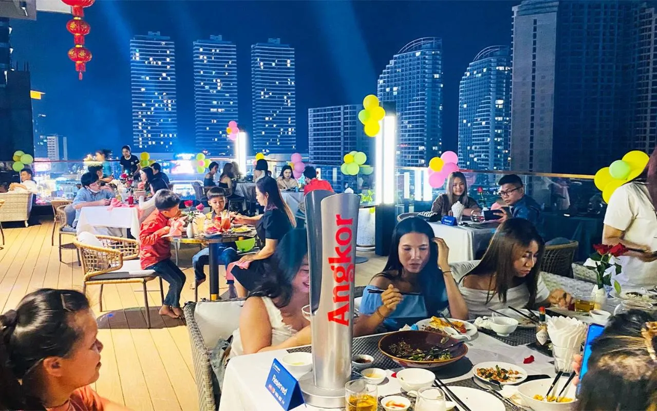 Restaurant/places to eat in SIHA Hotel & Casino