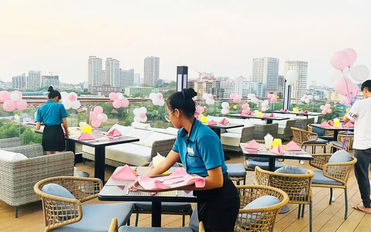 Restaurant/places to eat in SIHA Hotel & Casino Restaurant/places to eat in SIHA Hotel & Casino