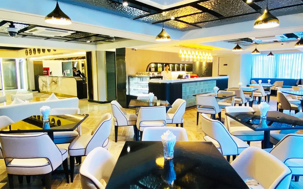 Restaurant/places to eat in SIHA Hotel & Casino