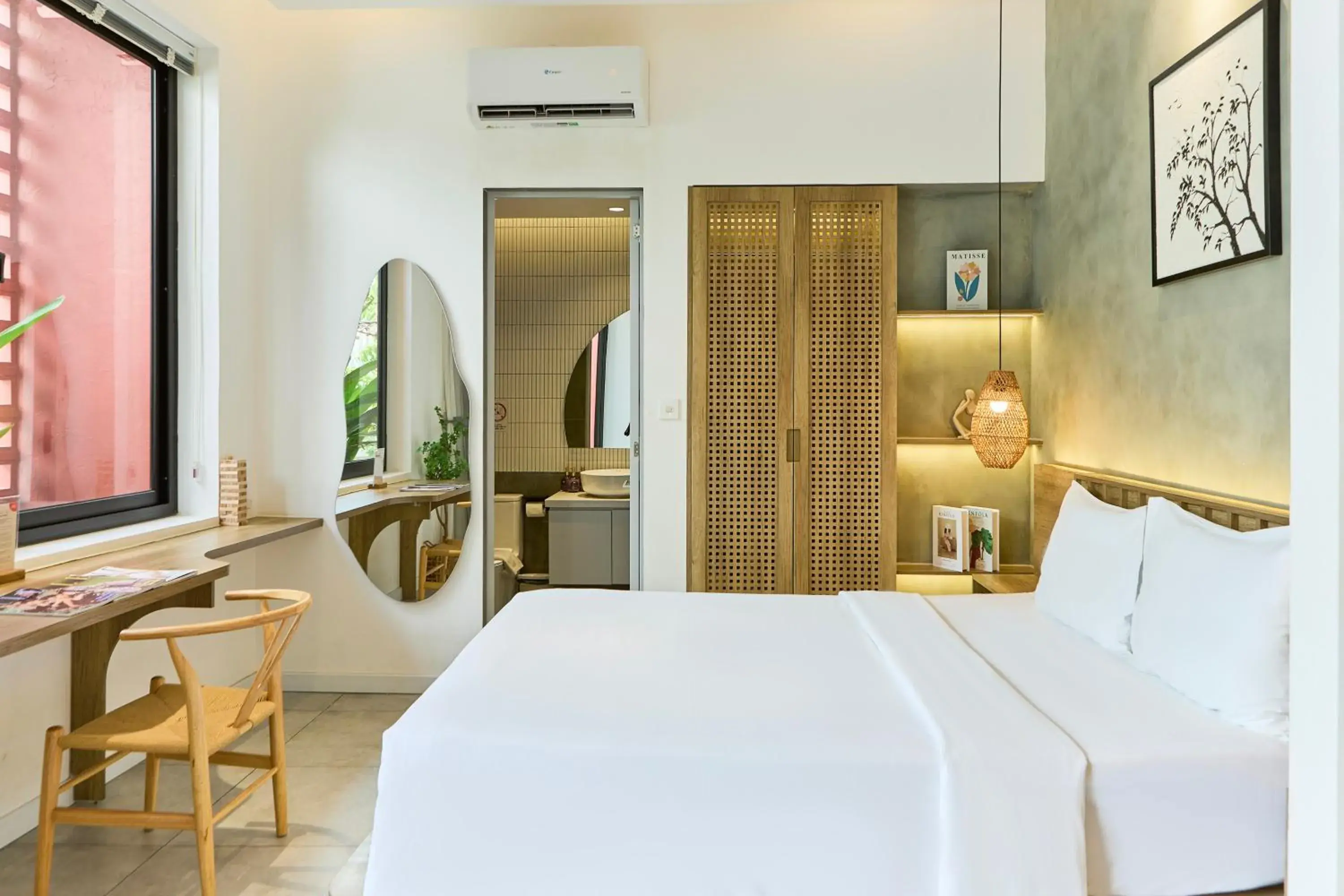 Double Room with Balcony in Kin Wander Tân Phong, The Moonage Double Room with Balcony in Kin Wander Tân Phong, The Moonage