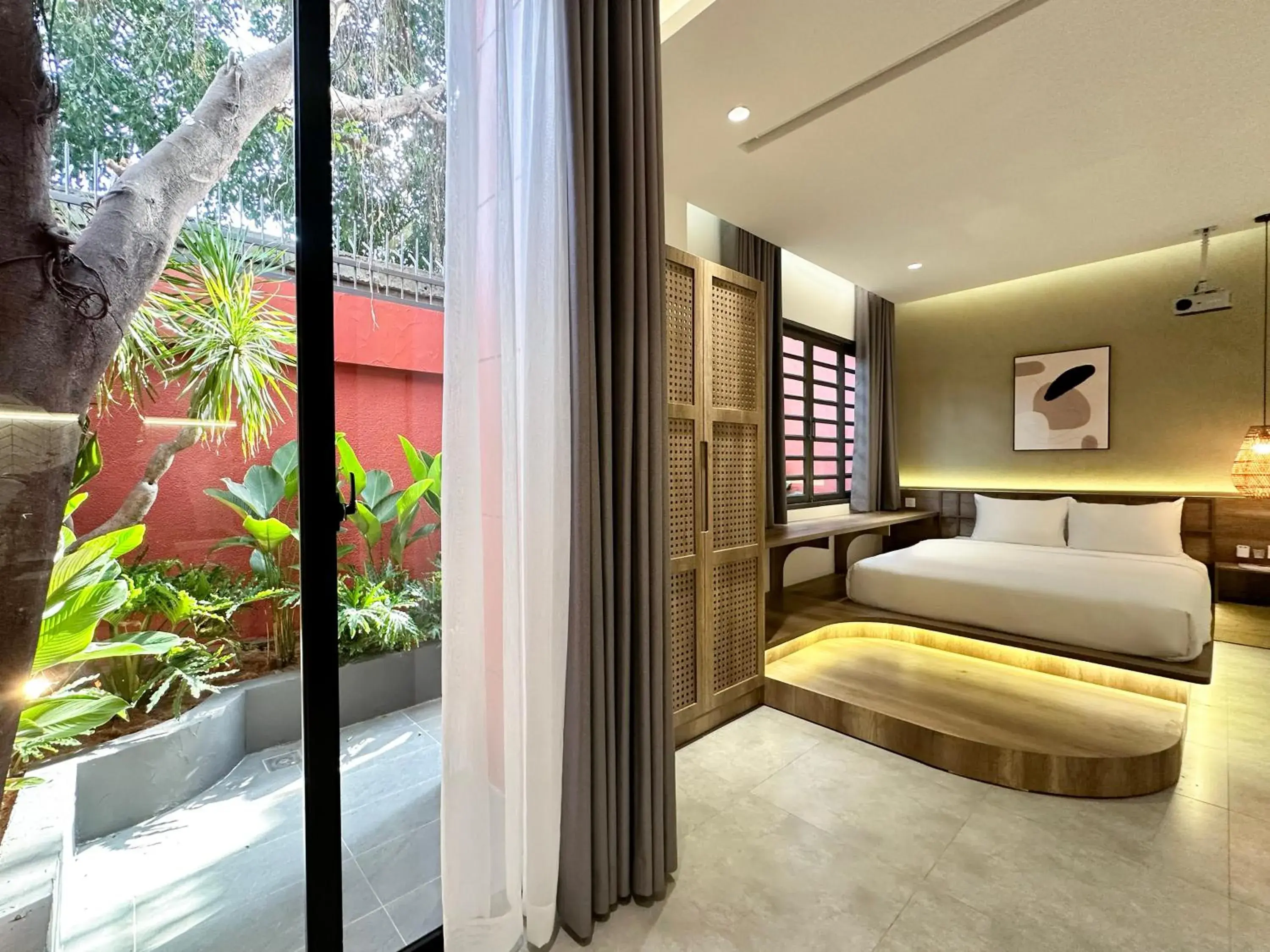 Deluxe Queen Room in Kin Wander Tân Phong, The Moonage Deluxe Queen Room in Kin Wander Tân Phong, The Moonage