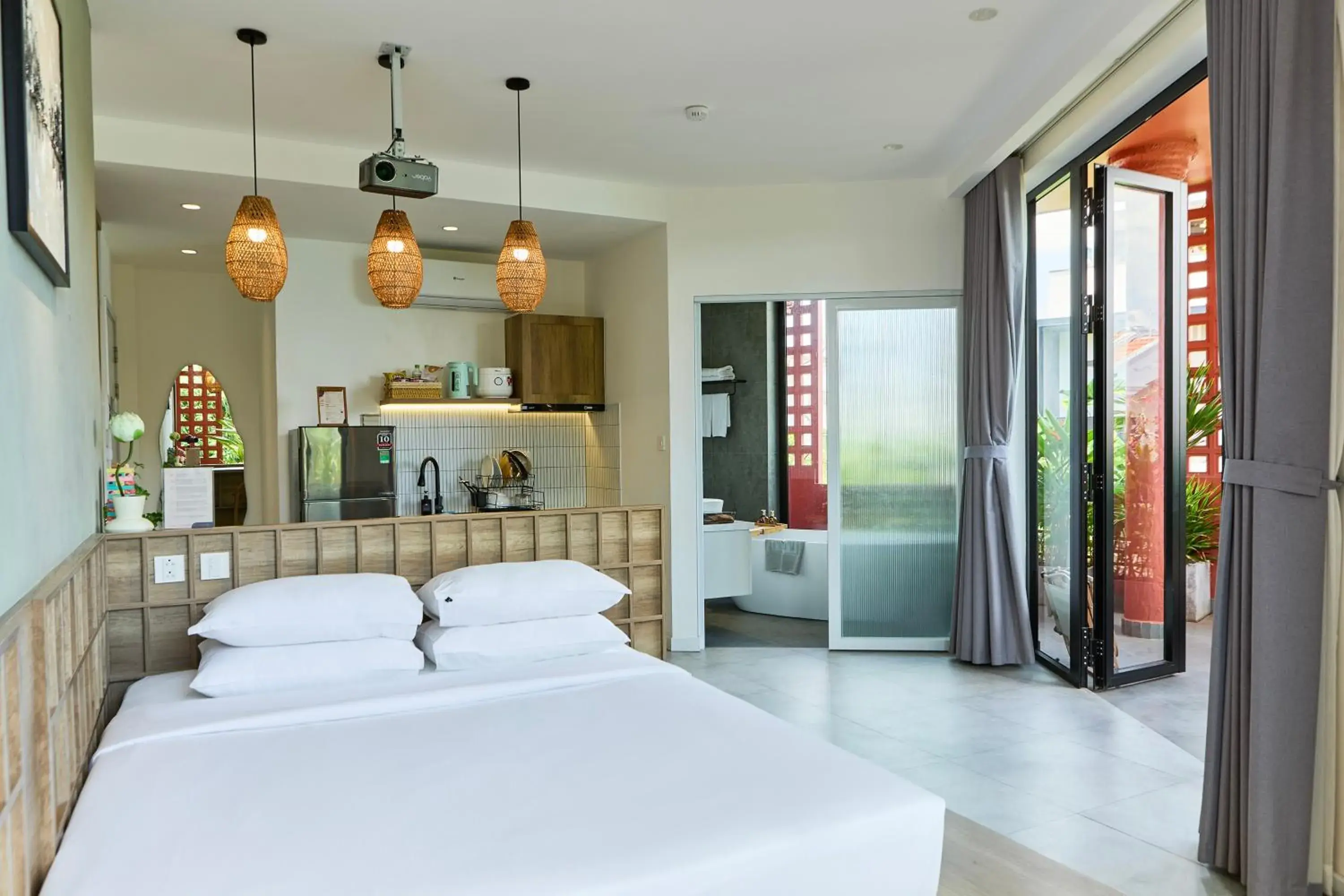 Deluxe Suite in Kin Wander Tân Phong, The Moonage Deluxe Suite in Kin Wander Tân Phong, The Moonage