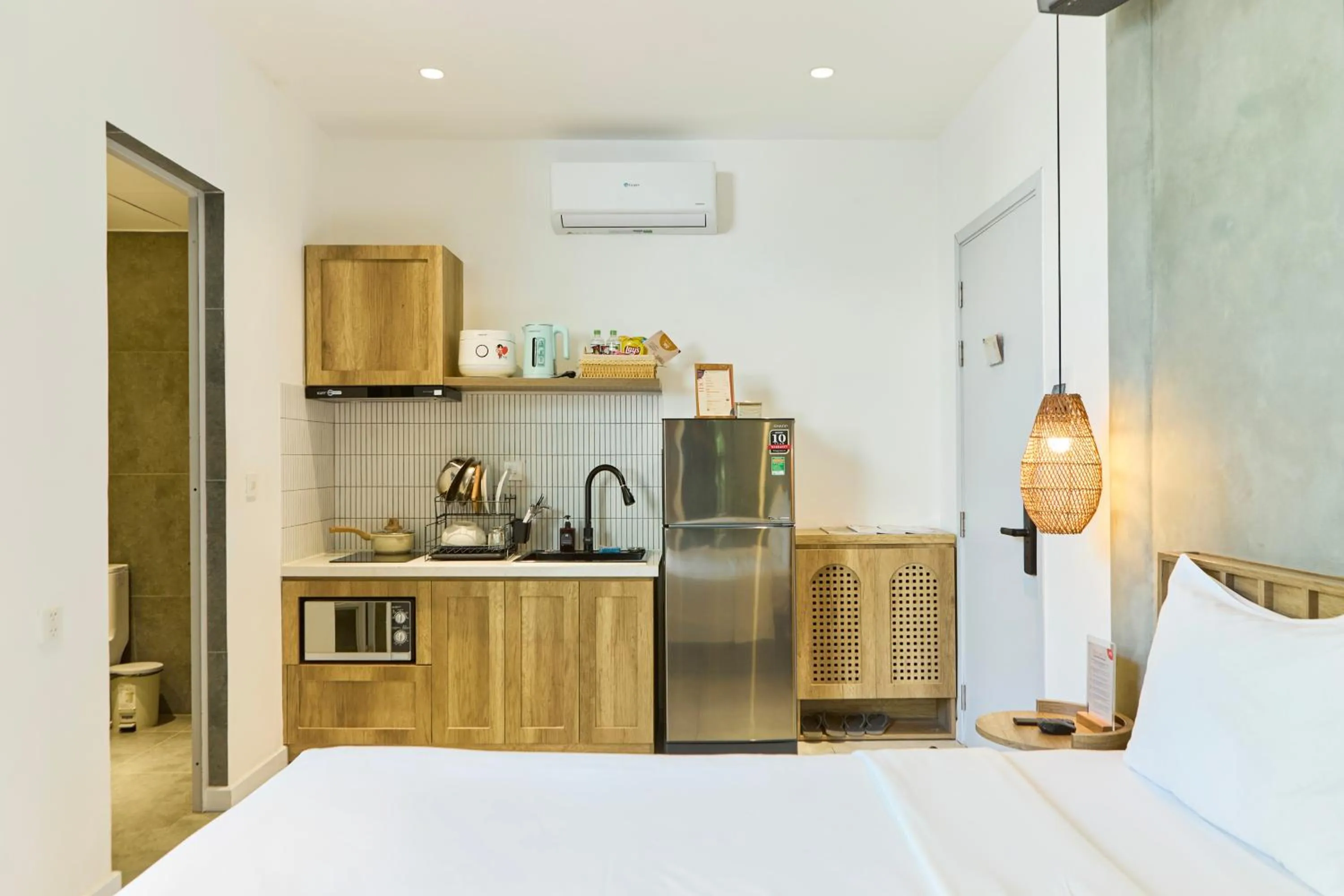 Bed in Kin Wander Tân Phong, The Moonage