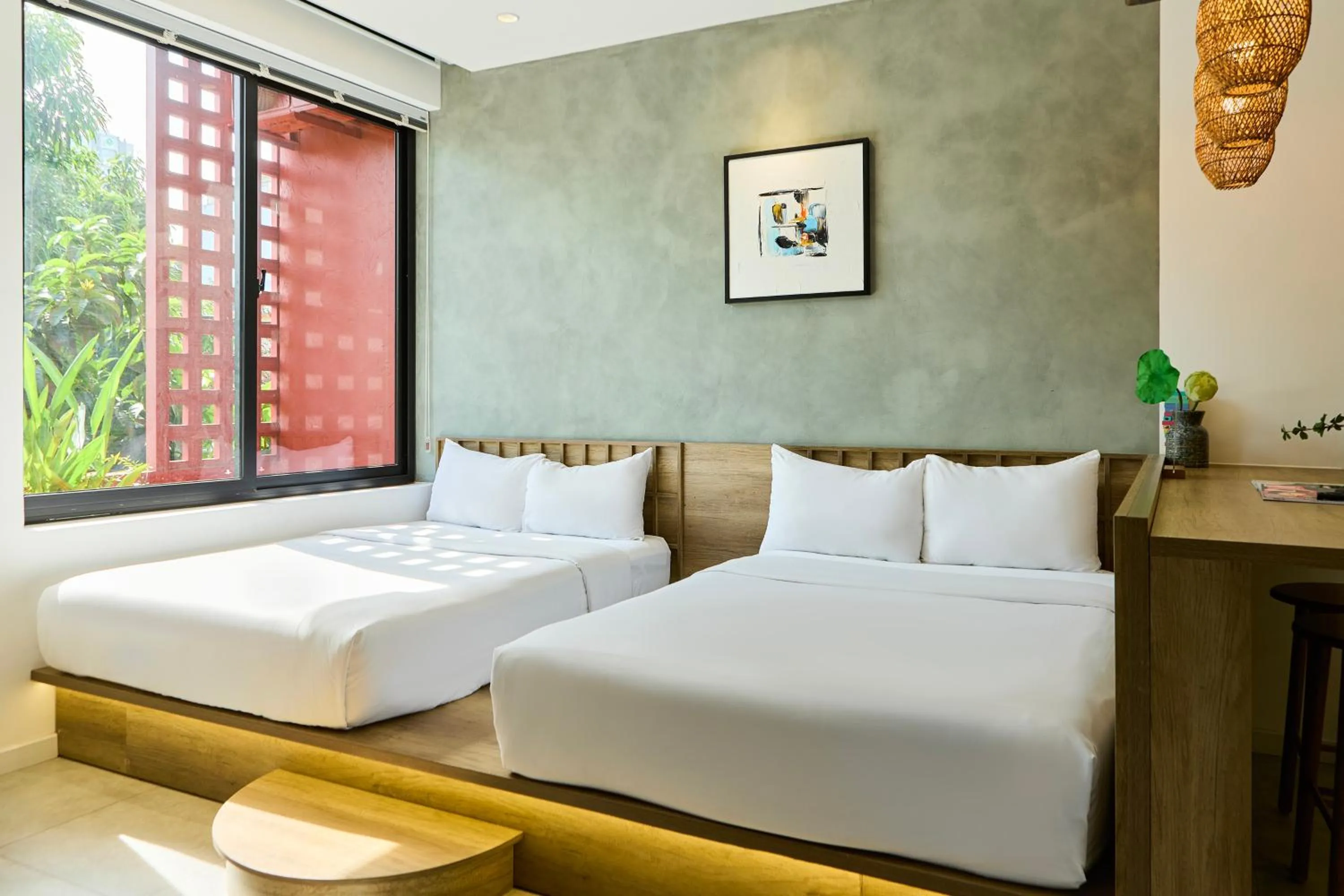 Double or Twin Room with Balcony in Kin Wander Tân Phong, The Moonage