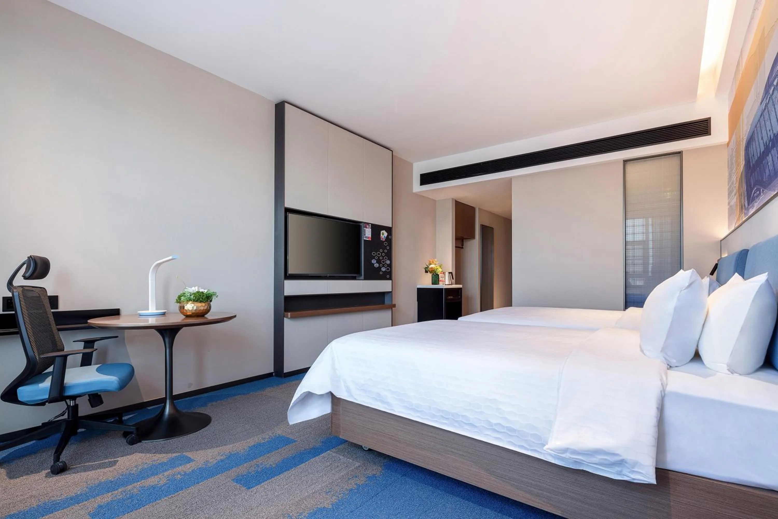 Bed in Hampton by Hilton Wuhan High-Speed Railway Station