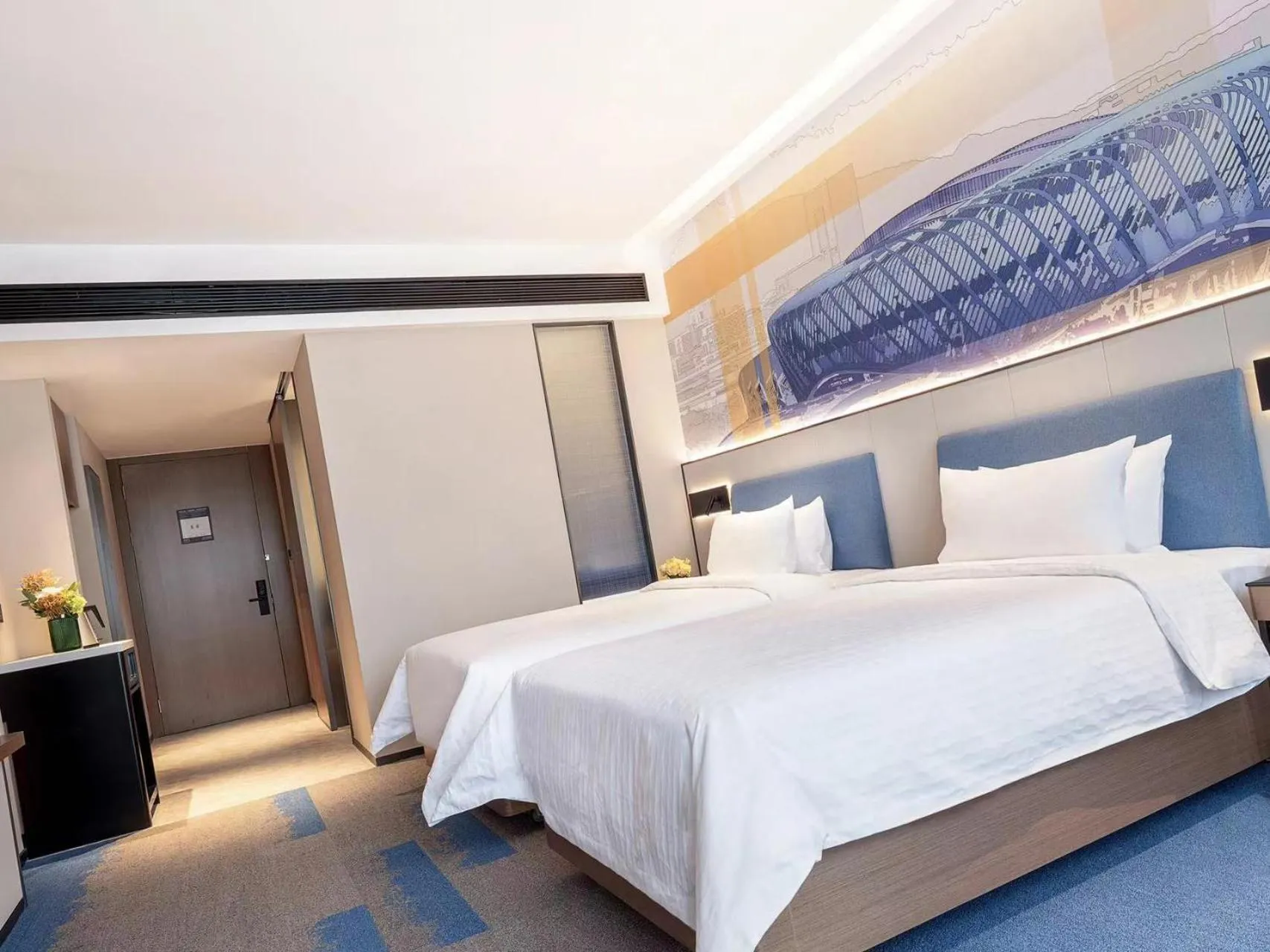 Bed in Hampton by Hilton Wuhan High-Speed Railway Station