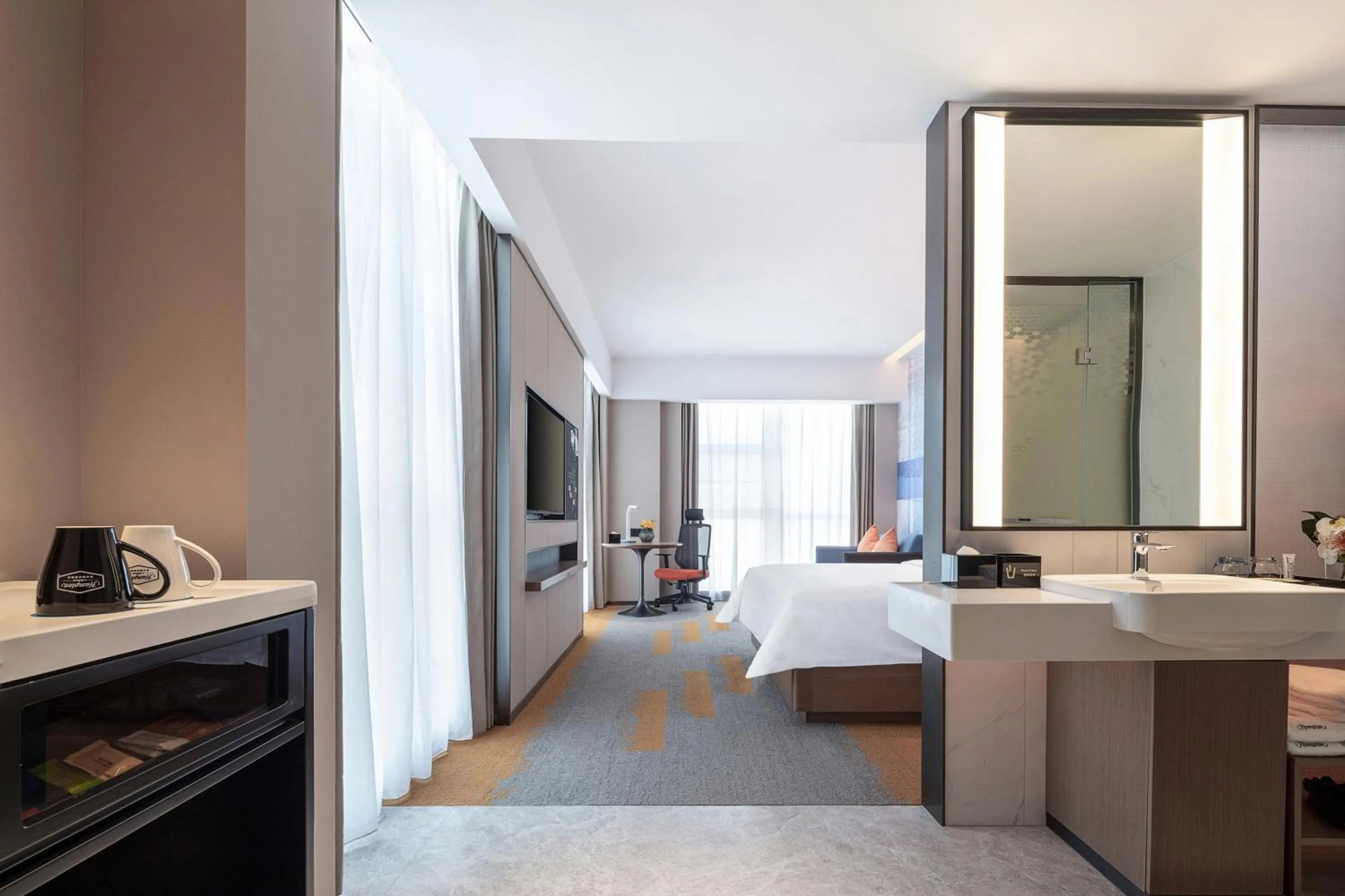 Hampton by Hilton Wuhan High-Speed Railway Station