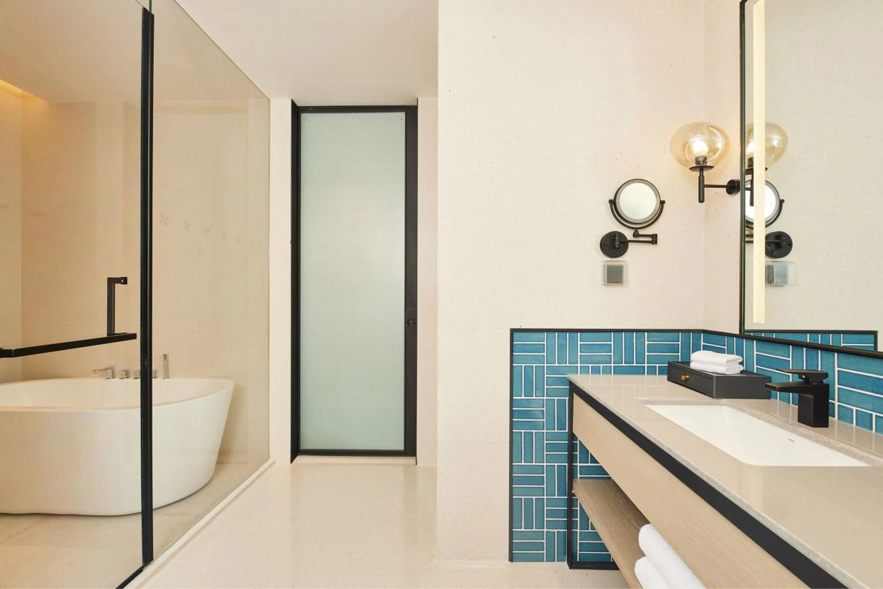 Photo of the whole room in Four Points by Sheraton Nantong, Haimen