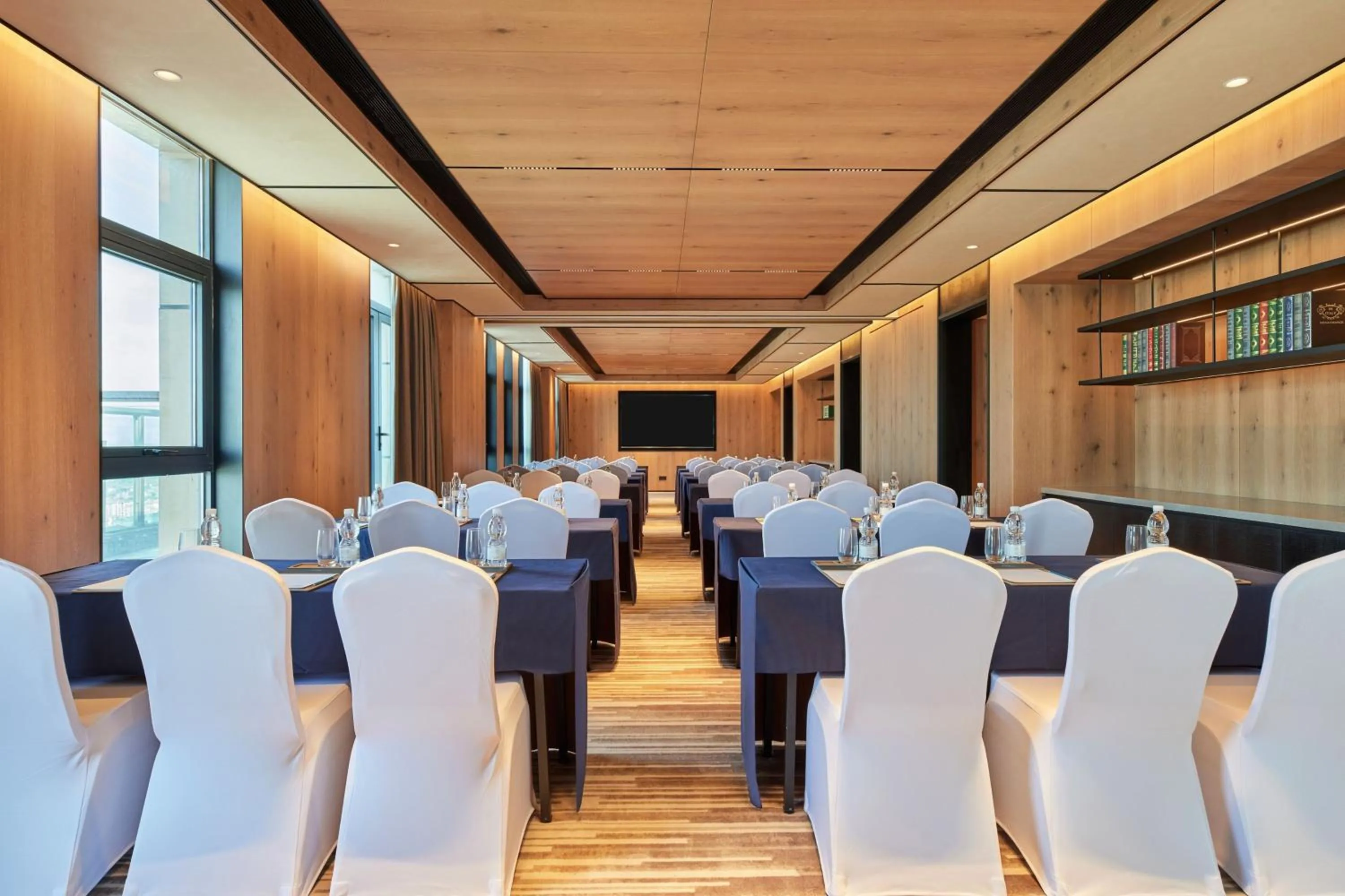 Meeting/conference room in Four Points by Sheraton Nantong, Haimen