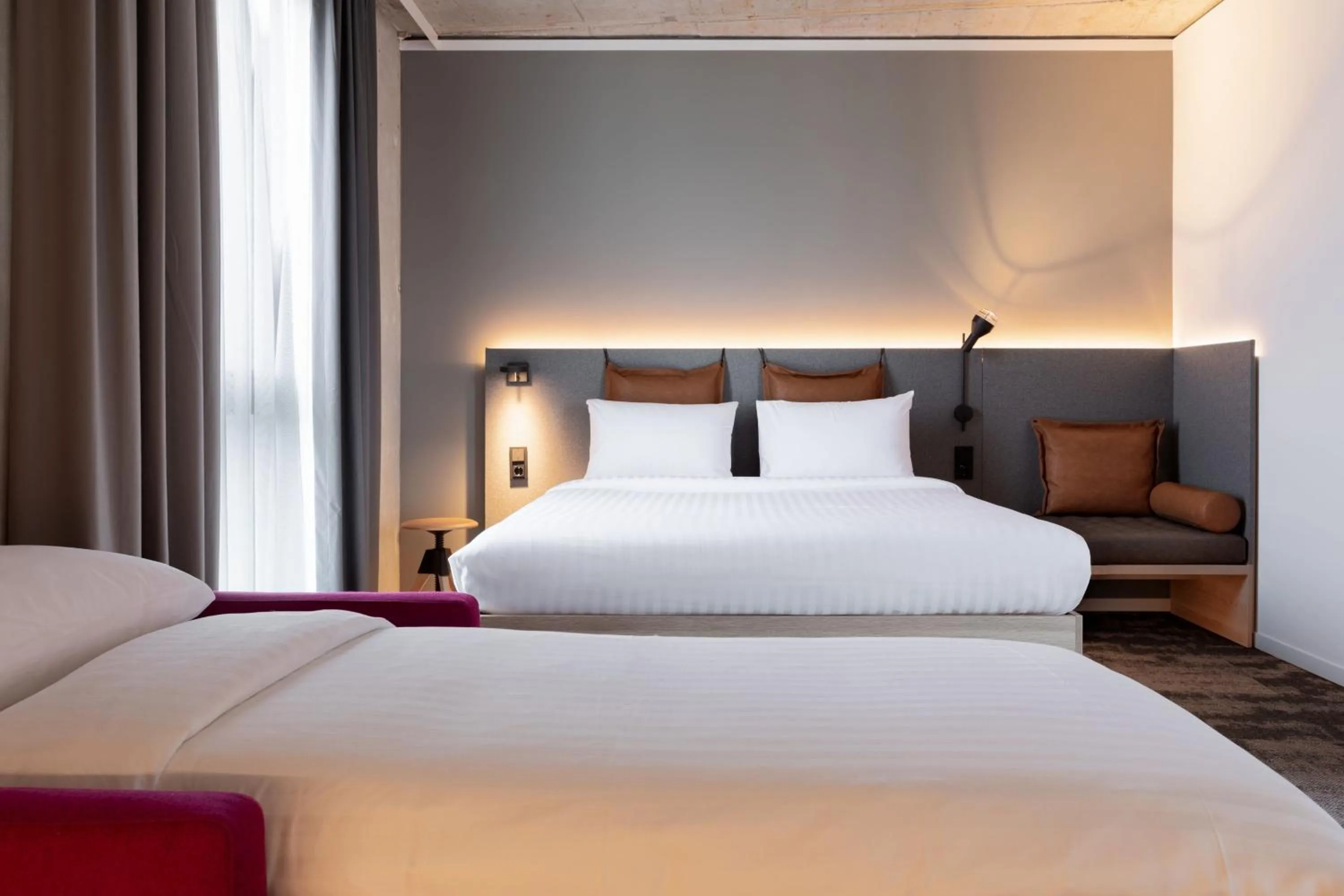 Photo of the whole room, Bed in Moxy Outletcity Metzingen