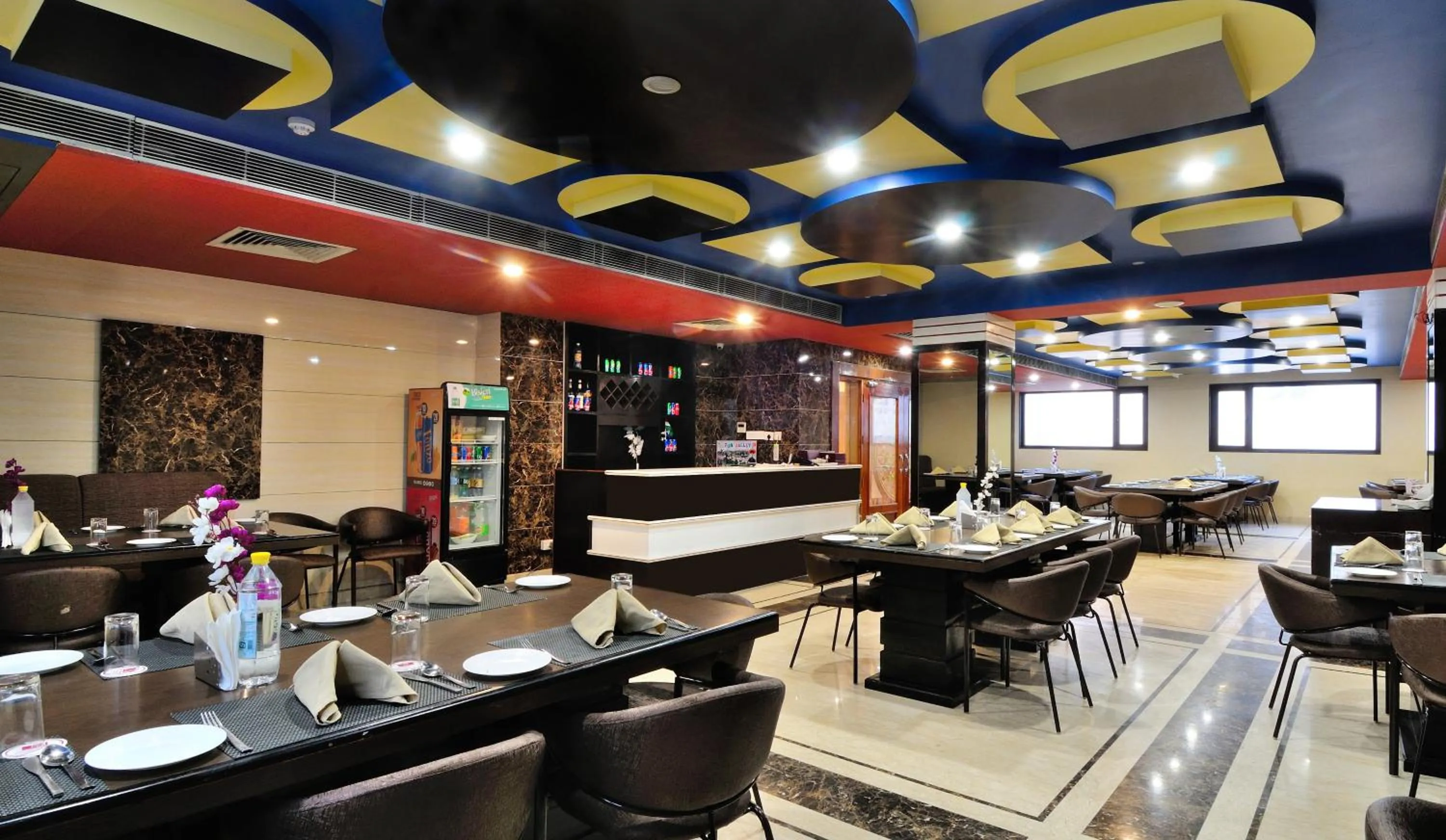 Restaurant/places to eat in Hotel Crystal Ganga Heights 5 Min from Har Ki Pauri