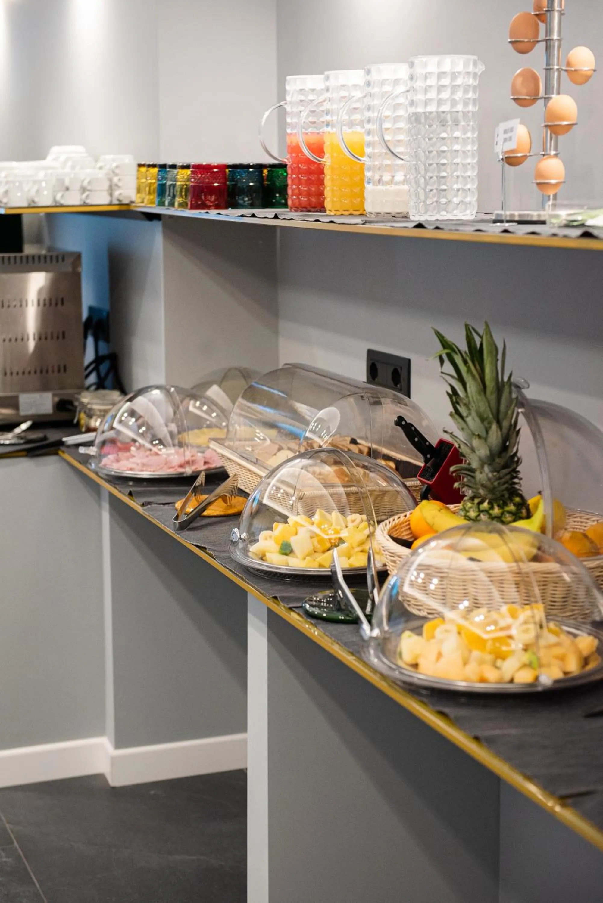 Breakfast in Alma Hotel