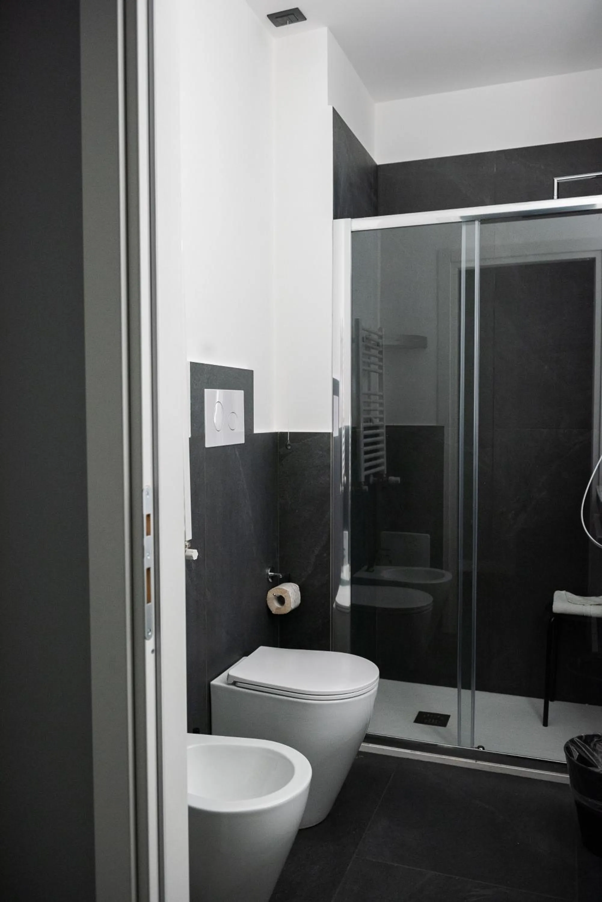 Bathroom in Alma Hotel