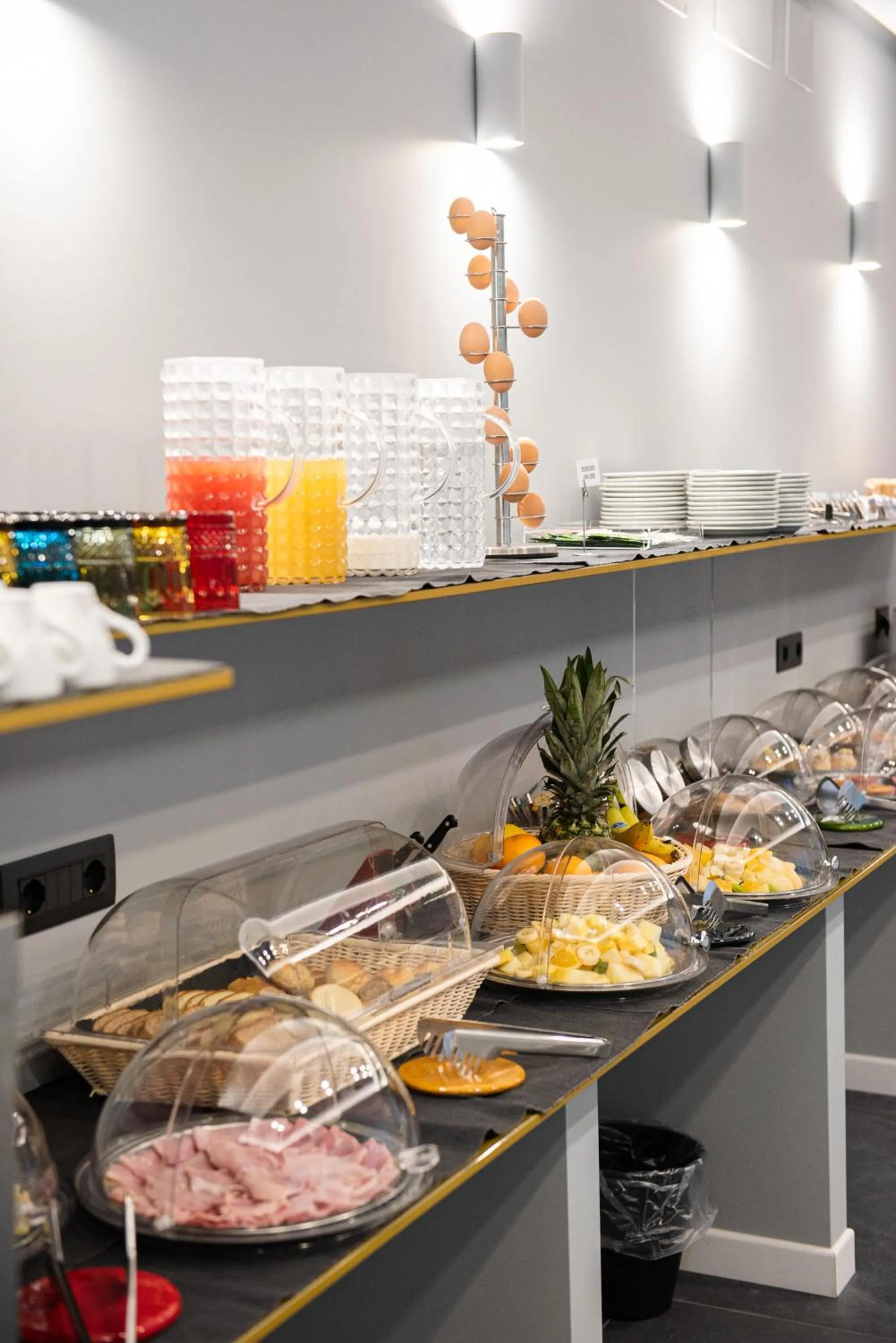 Breakfast in Alma Hotel