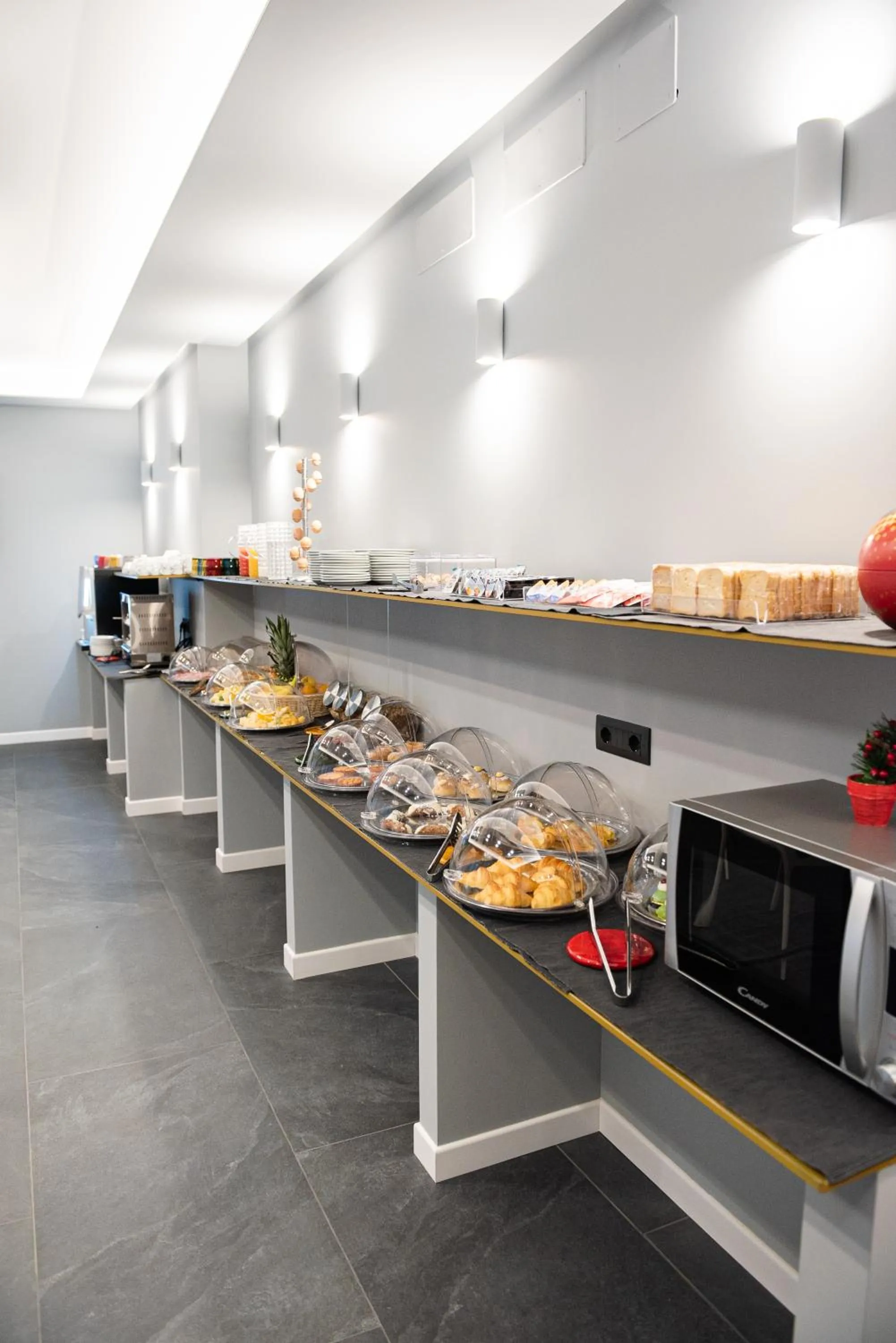 Breakfast in Alma Hotel