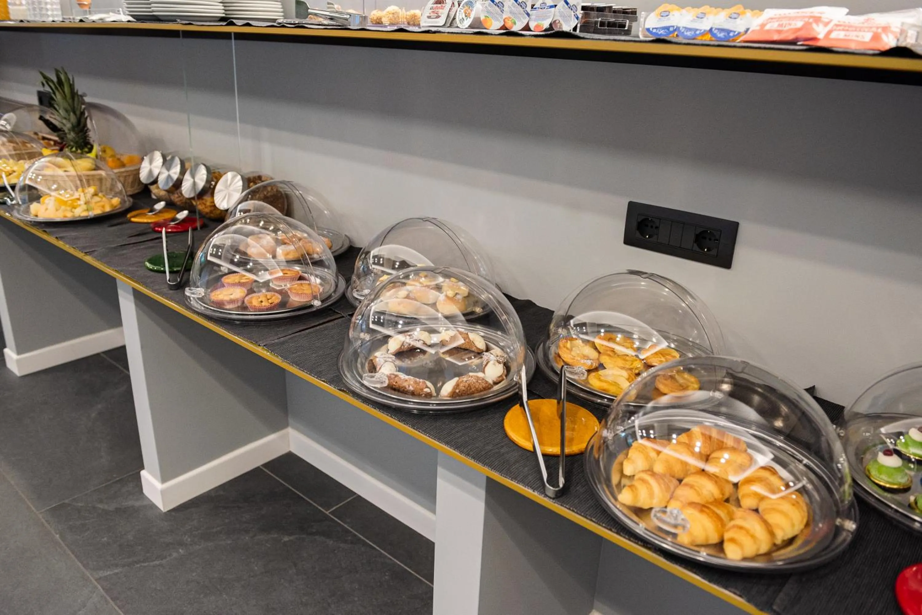 Breakfast in Alma Hotel