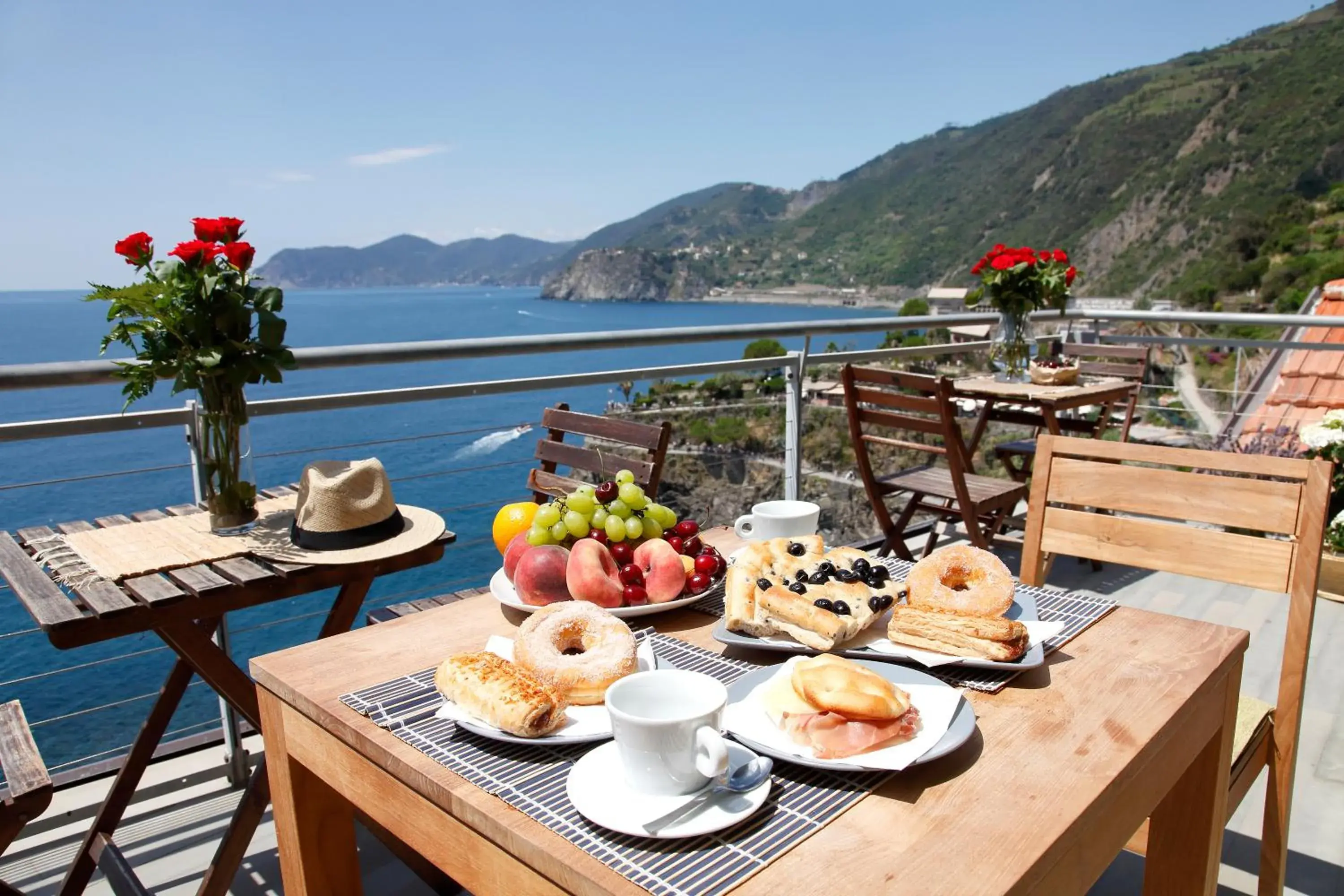 Breakfast in Arpaiu Breakfast in Arpaiu