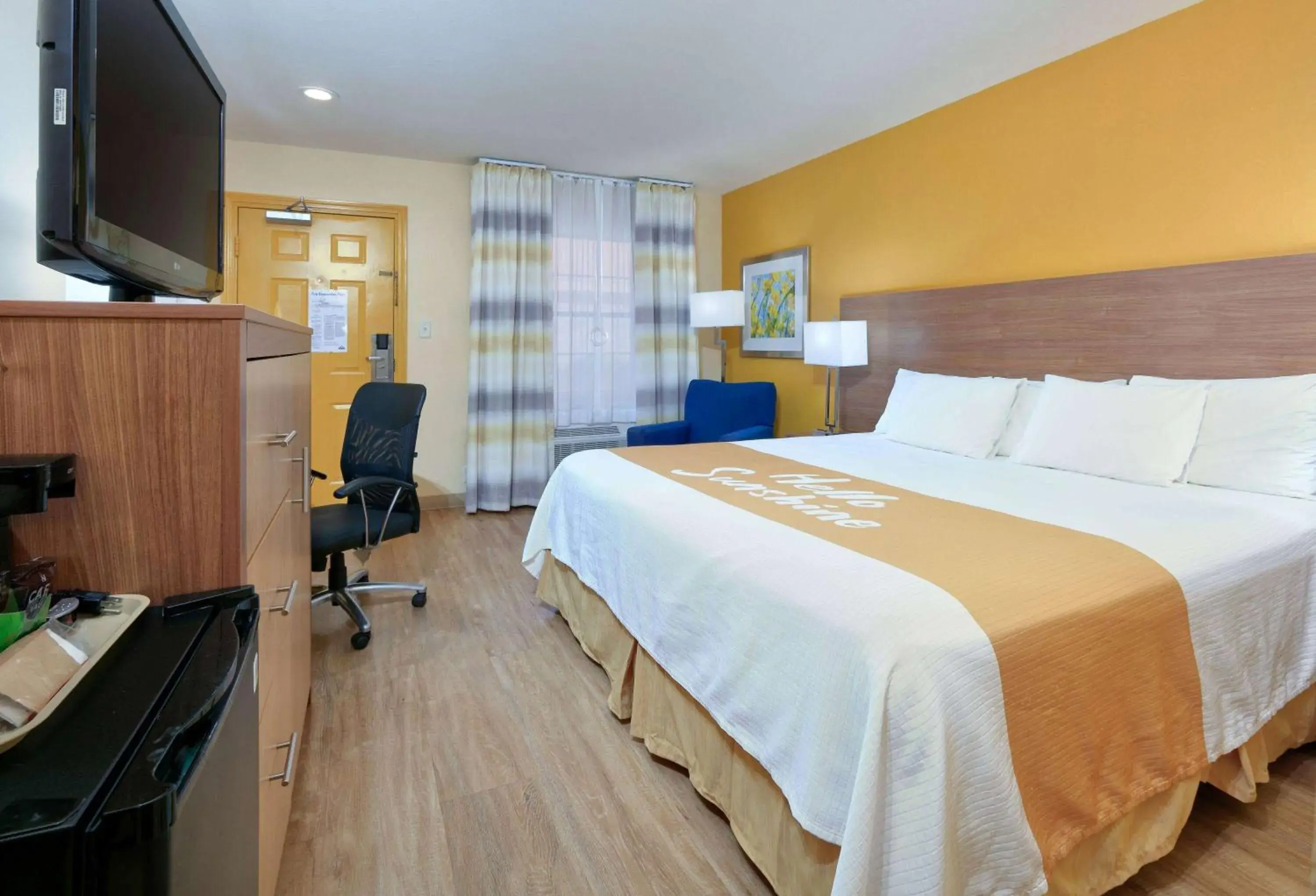 Photo of the whole room, Bed in Days Inn by Wyndham Batesville Photo of the whole room, Bed in Days Inn by Wyndham Batesville