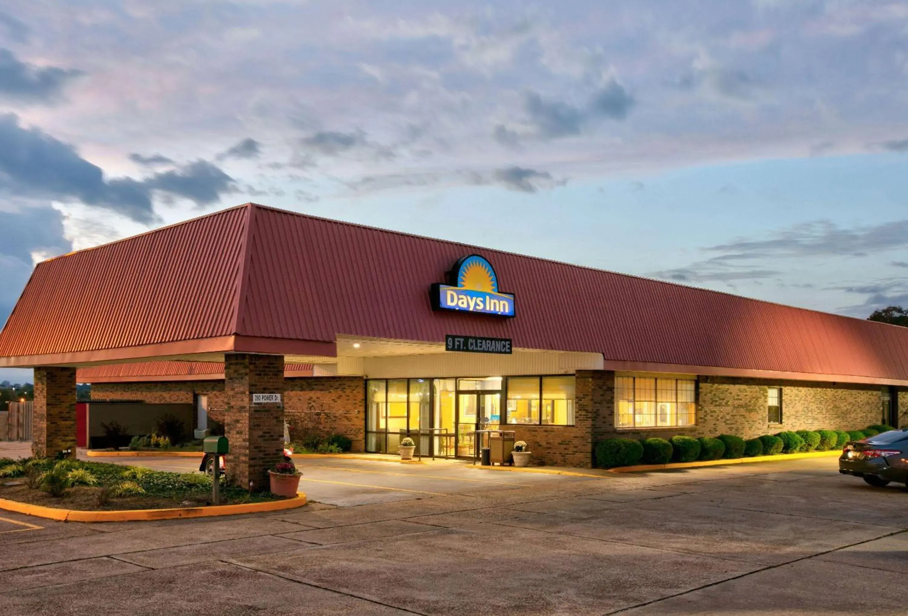 Property building in Days Inn by Wyndham Batesville Property building in Days Inn by Wyndham Batesville