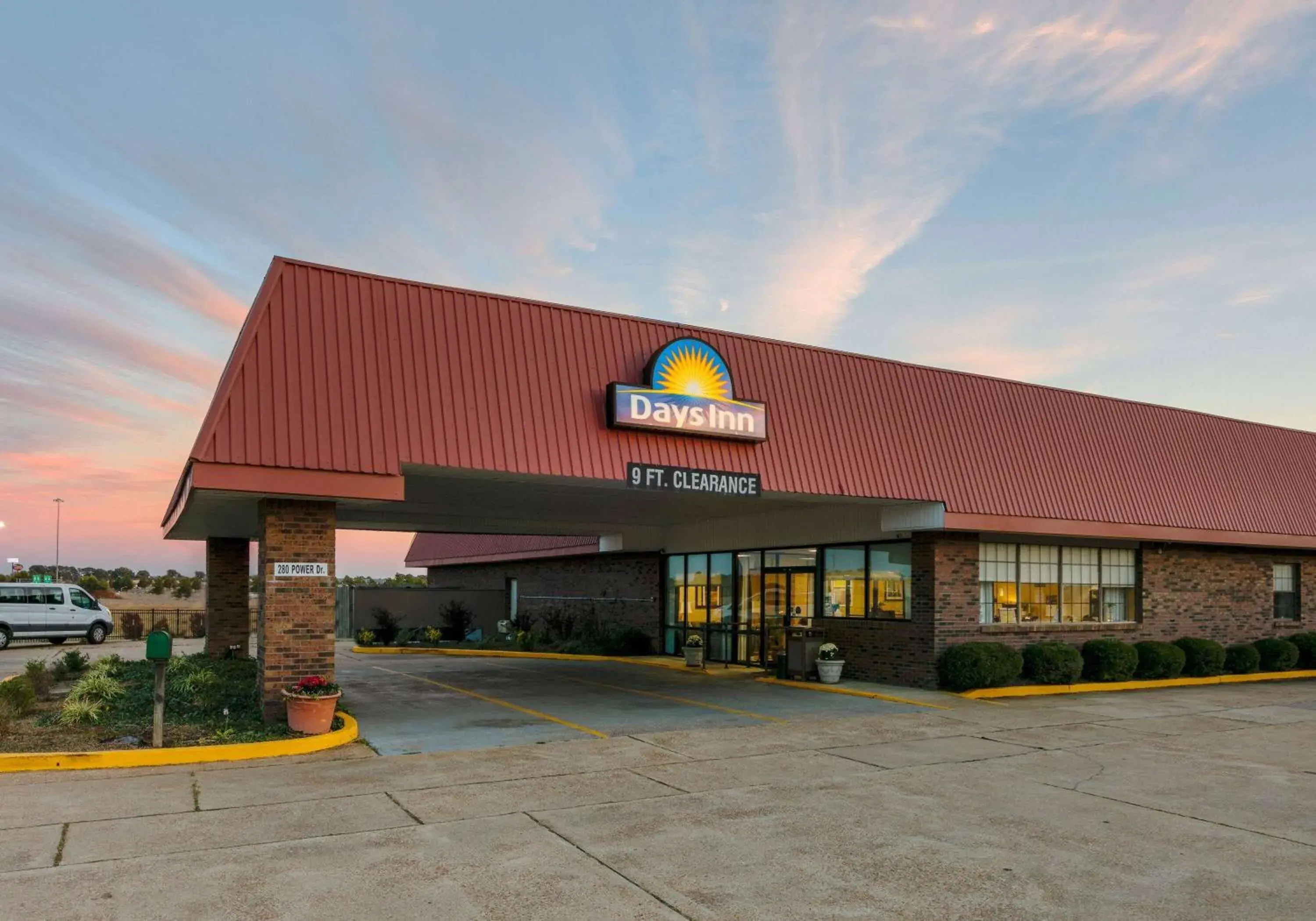 Property building in Days Inn by Wyndham Batesville Property building in Days Inn by Wyndham Batesville