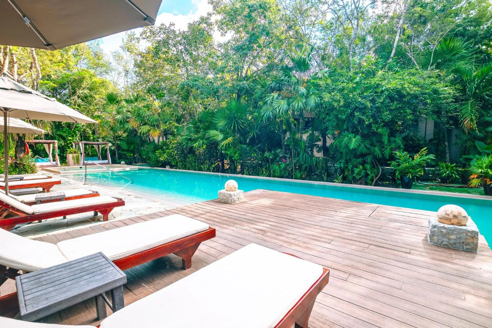 Swimming pool in The Explorean Cozumel All Inclusive