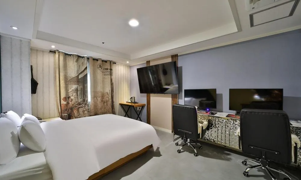 Photo of the whole room in Changwon Hotel Baba