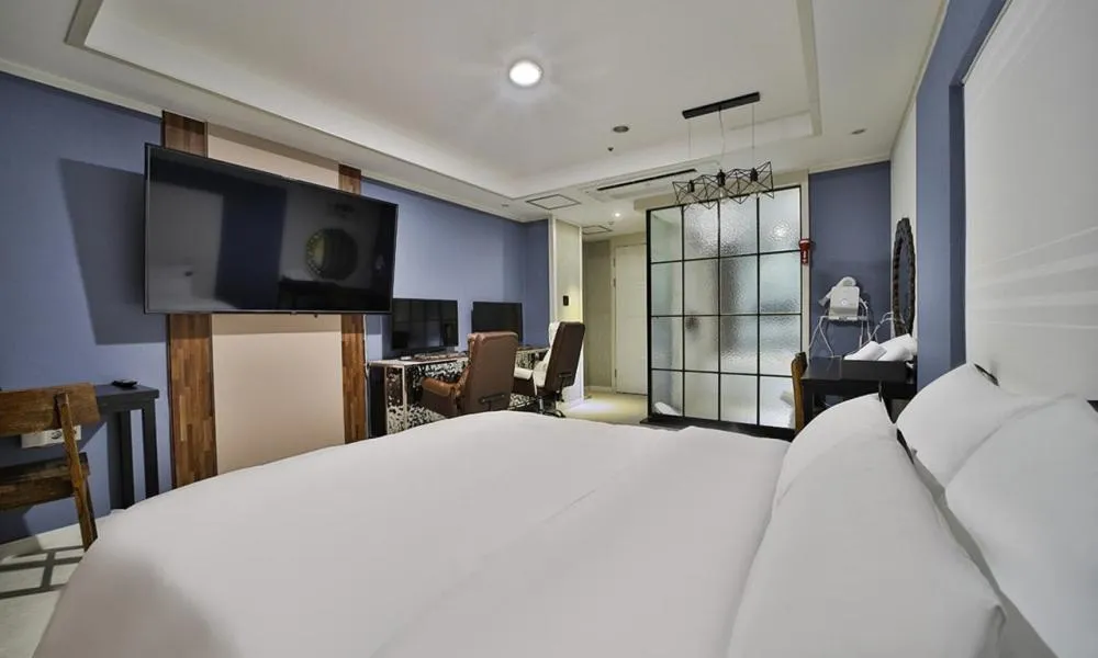 Photo of the whole room in Changwon Hotel Baba