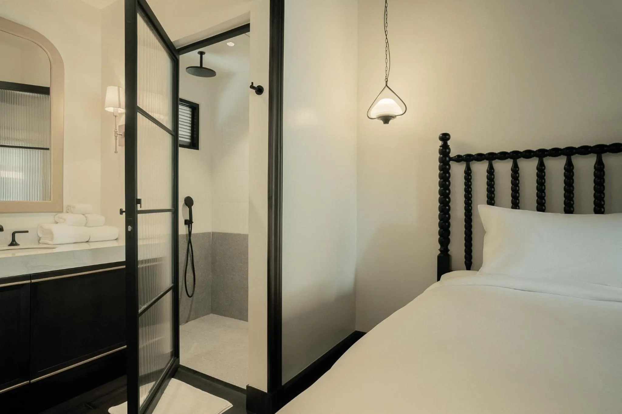 Bathroom, Bed in V Maison Boutique Hotel