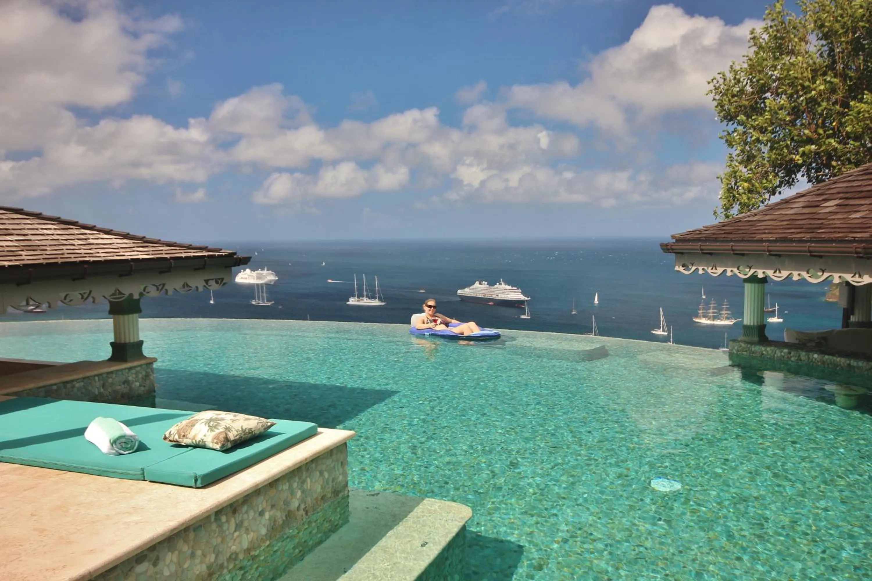Pool view in Tropical Hideaway
