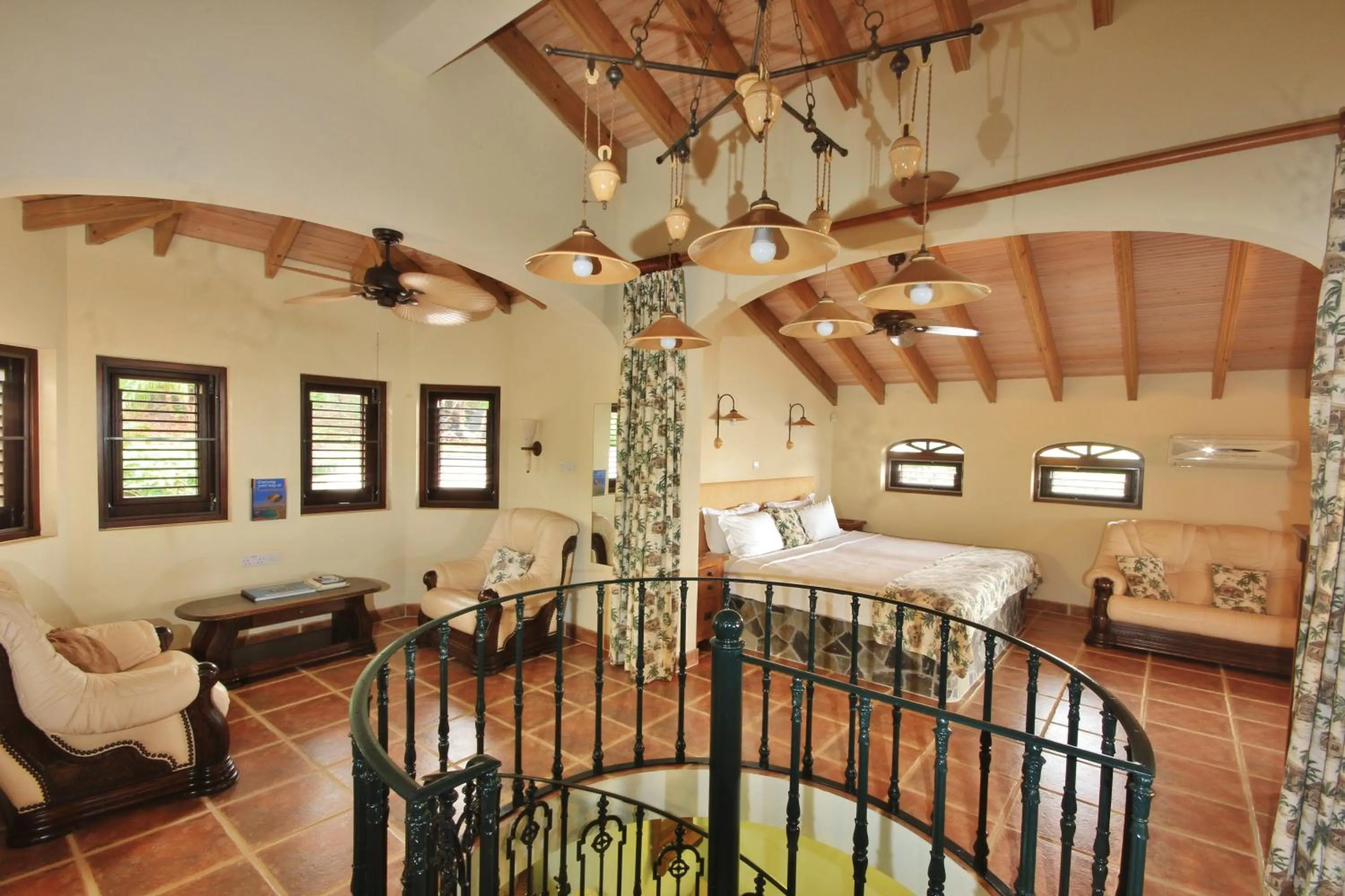 Bed in Tropical Hideaway