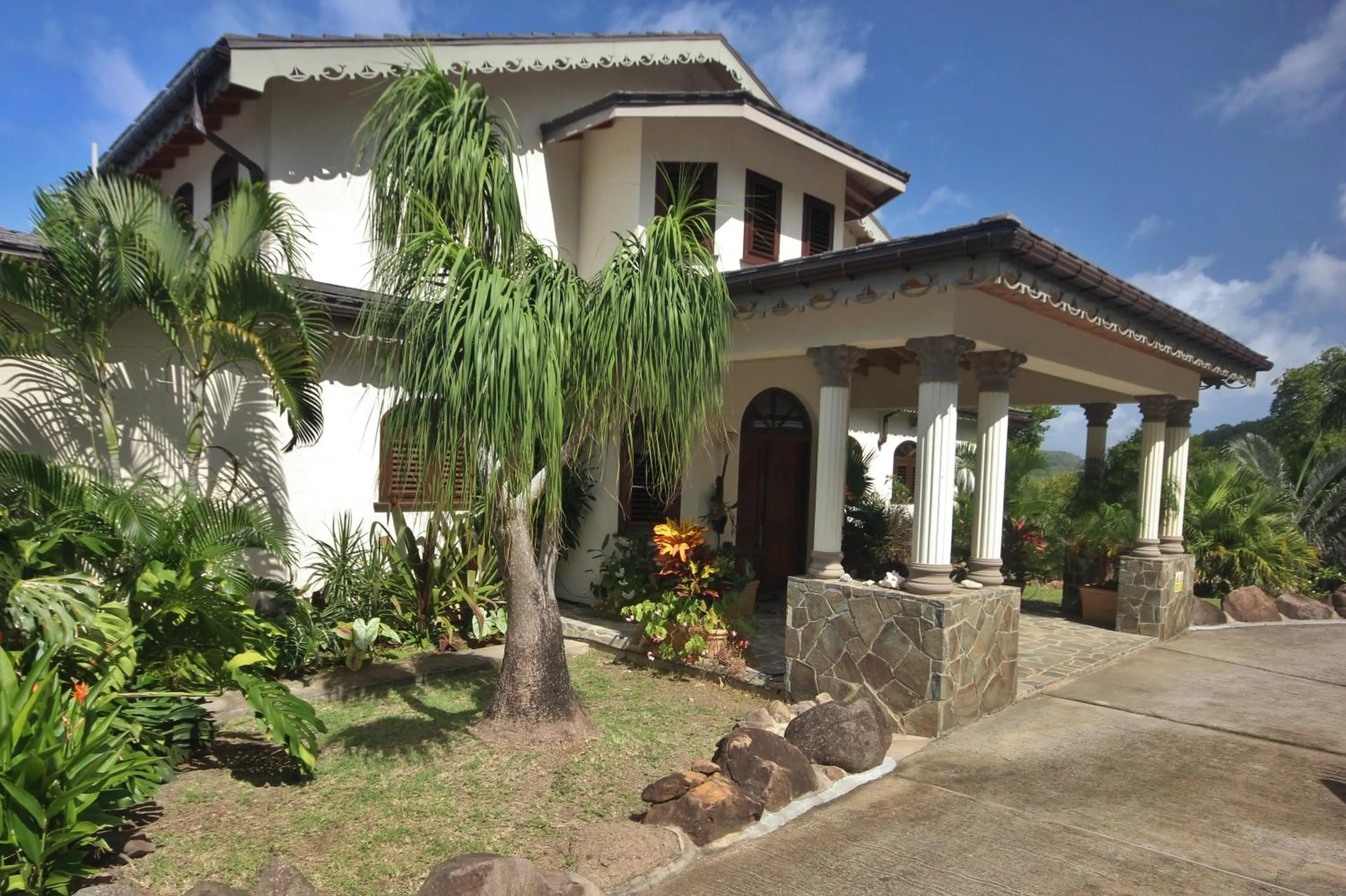 Property building in Tropical Hideaway